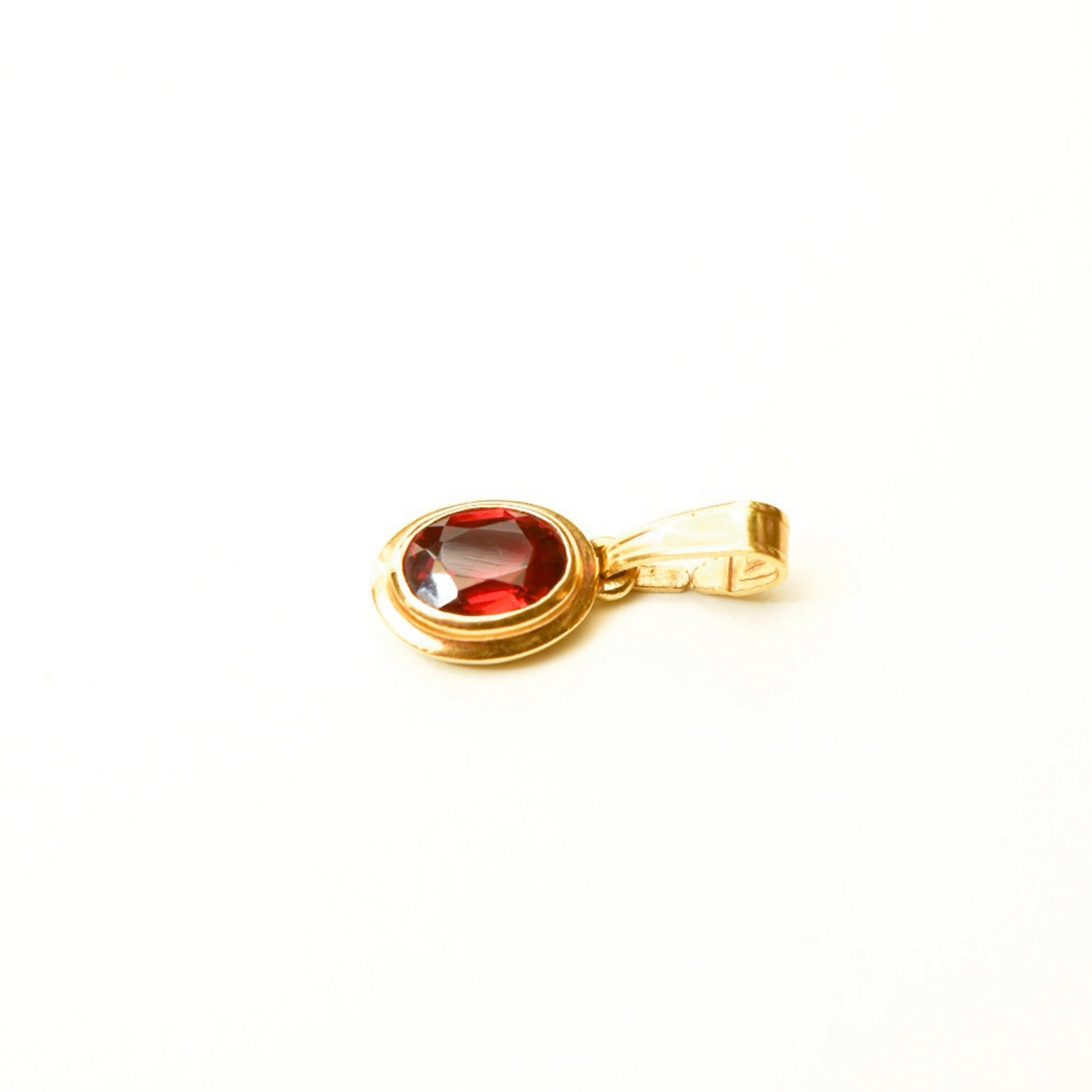 18K Garnet Pendant, Heirloom Charm, Oval-Cute Garnet, Yellow Gold Bezel Set Solitaire Pendant, 21mm