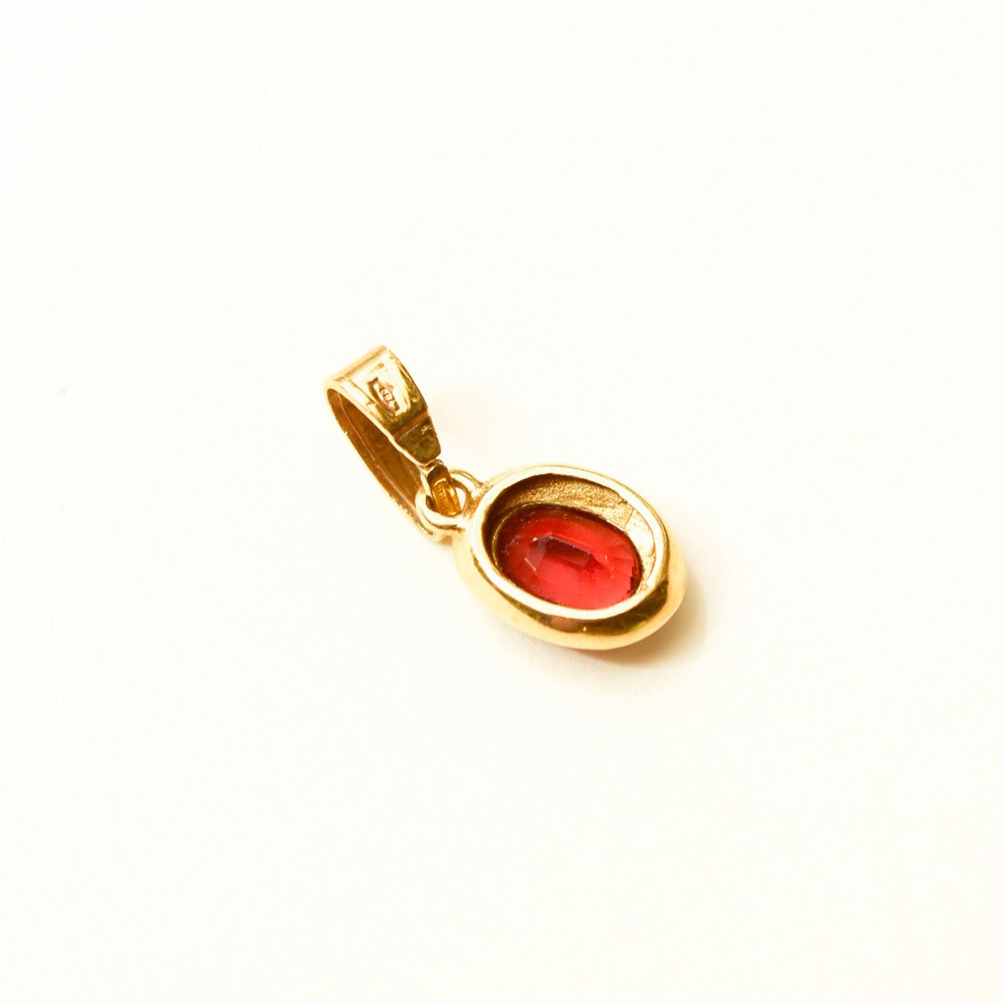 18K Garnet Pendant, Heirloom Charm, Oval-Cute Garnet, Yellow Gold Bezel Set Solitaire Pendant, 21mm