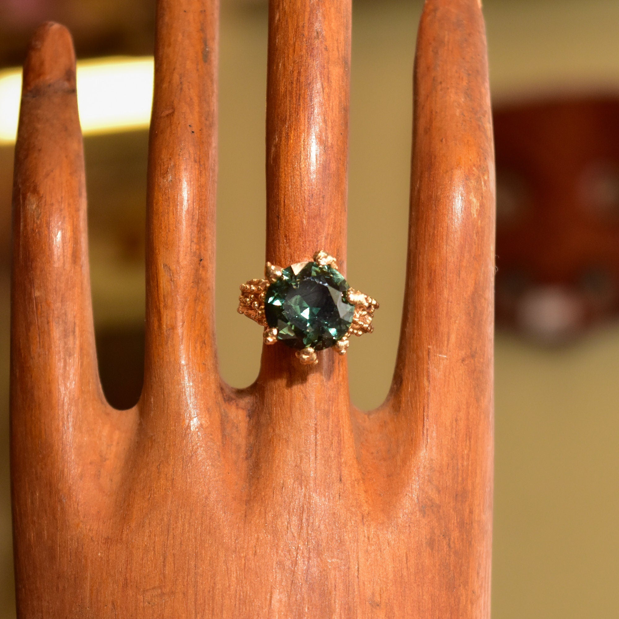 Brutalist 14K Green Topaz Cocktail Ring, Textured Organic Yellow Claw Setting, Estate Jewelry, Size 5 US