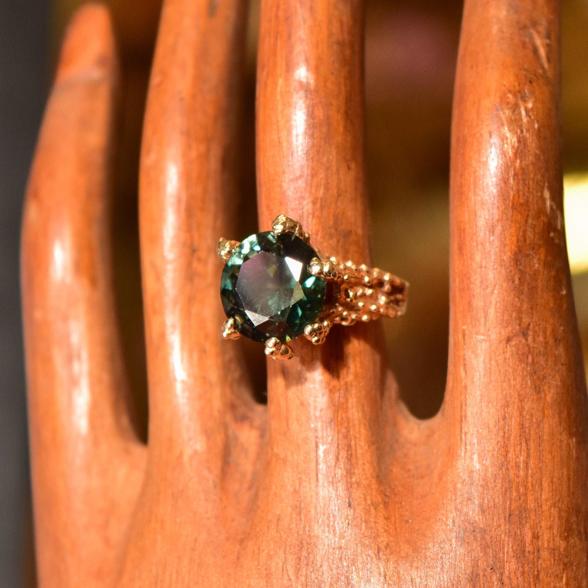 Brutalist 14K Green Topaz Cocktail Ring, Textured Organic Yellow Claw Setting, Estate Jewelry, Size 5 US