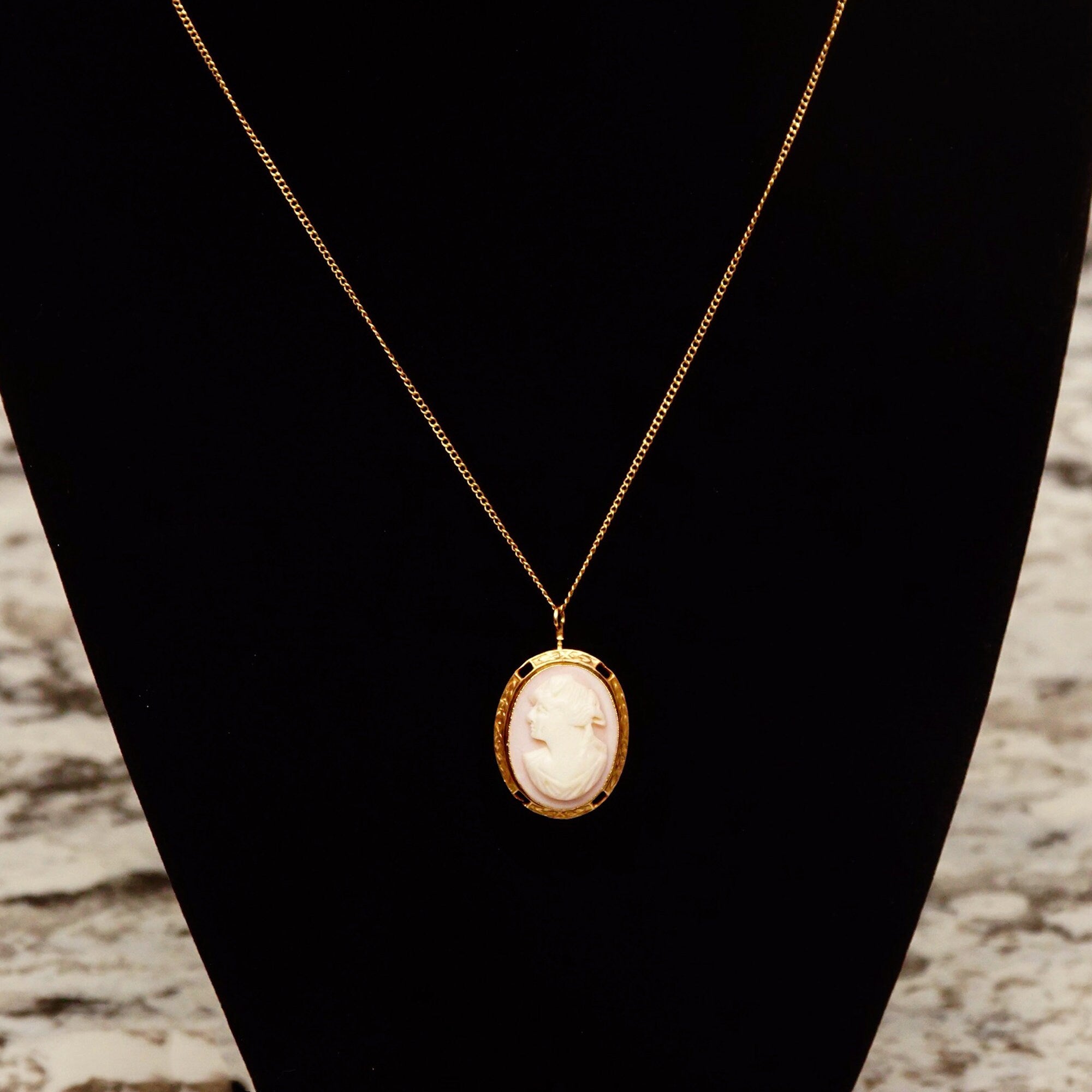 Antique 14K Pink Cameo Pendant Necklace, Yellow Gold Bezel Pendant, Classic Relief Shell Carving, 1mm Chain, 16" L