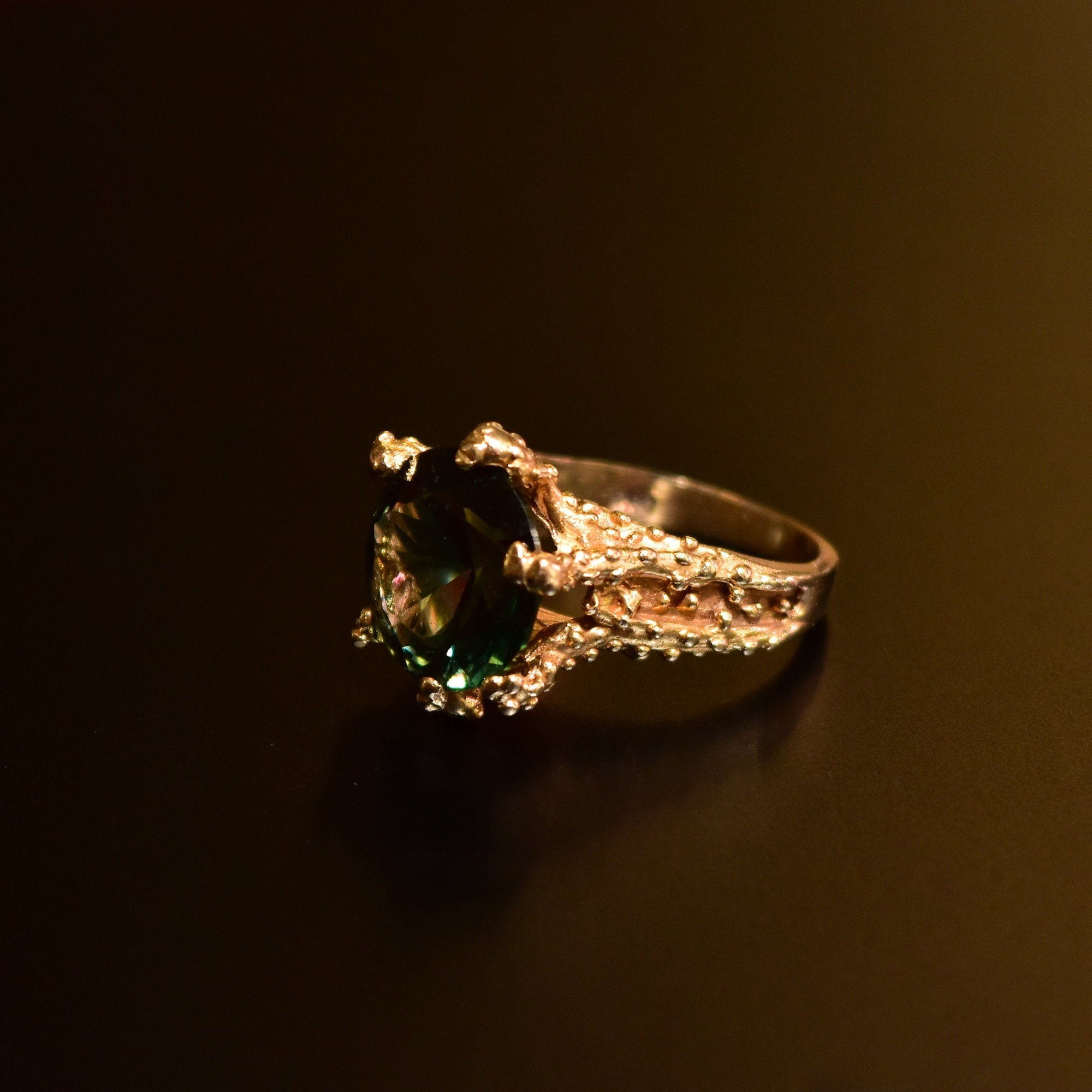 Brutalist 14K Green Topaz Cocktail Ring, Textured Organic Yellow Claw Setting, Estate Jewelry, Size 5 US