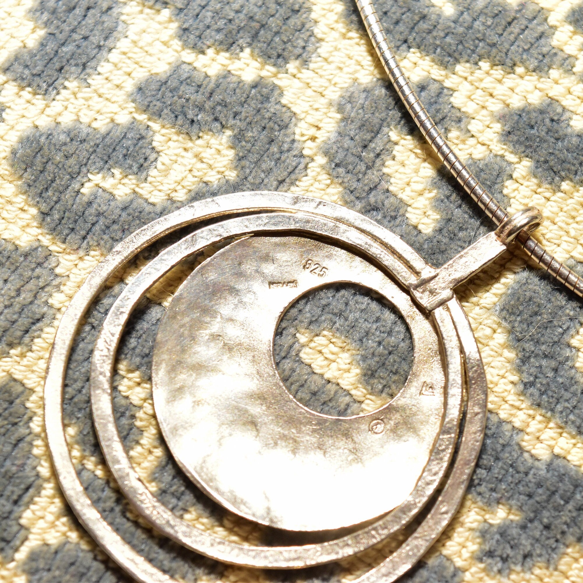 Modernist Sterling Silver Hammered Circle Pendant Necklace, Round 2mm Omega Chain, Retired Silpada Jewelry, 17" L