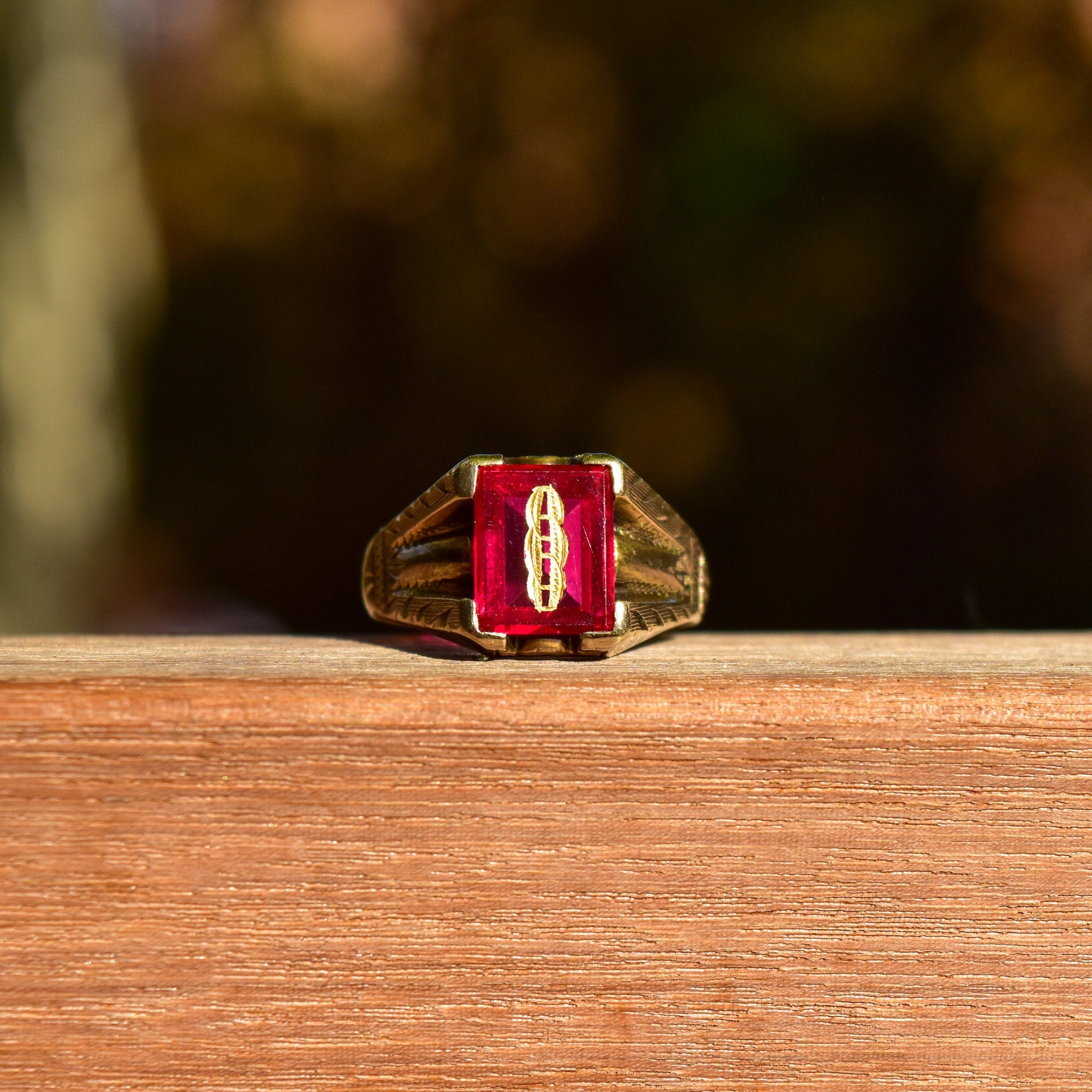 Estate 10K Gold Inlay Red Spinel Signet Ring, Engraved Yellow Gold Setting, Bevel-Cut Gemstone, Size 9 1/2 US
