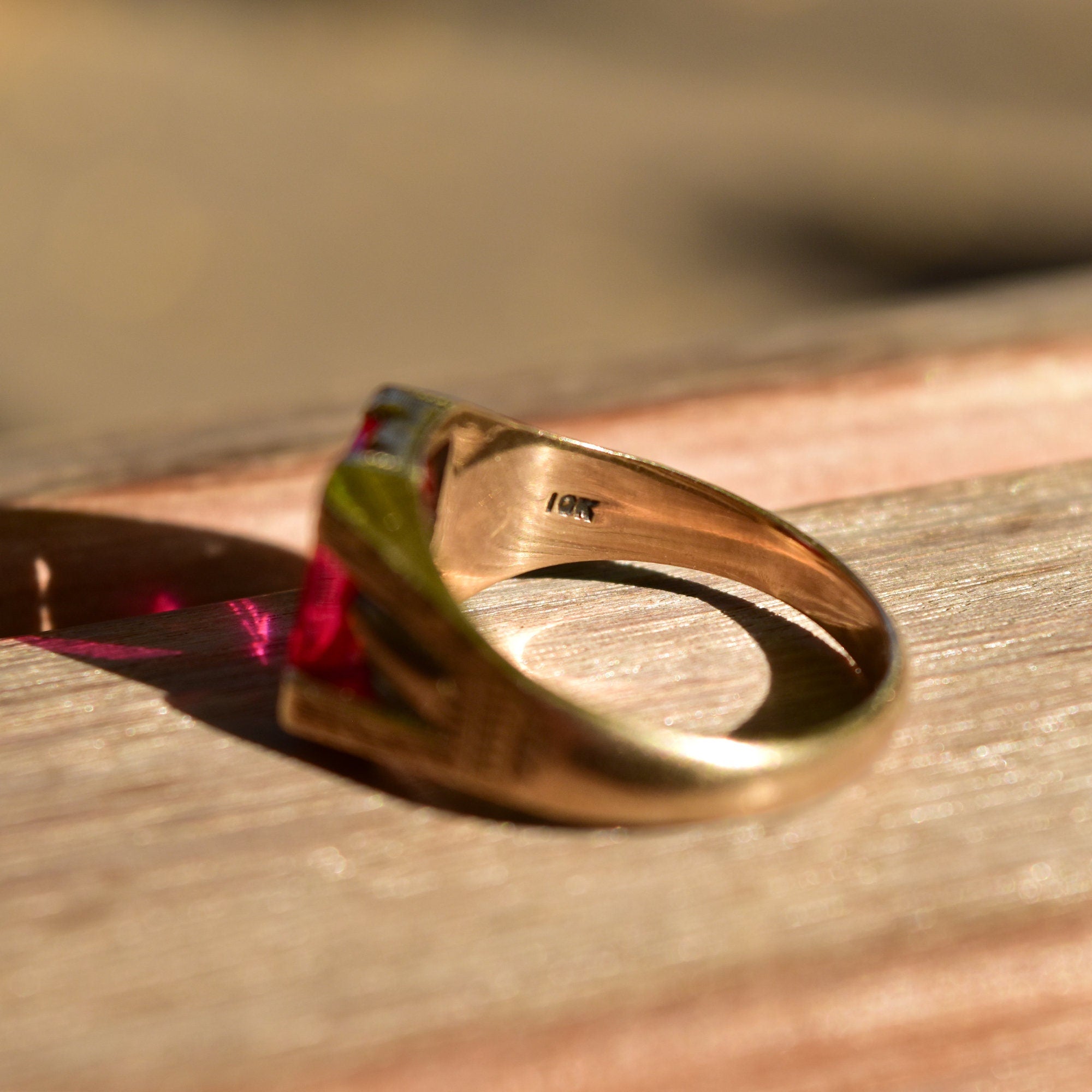 Estate 10K Gold Inlay Red Spinel Signet Ring, Engraved Yellow Gold Setting, Bevel-Cut Gemstone, Size 9 1/2 US