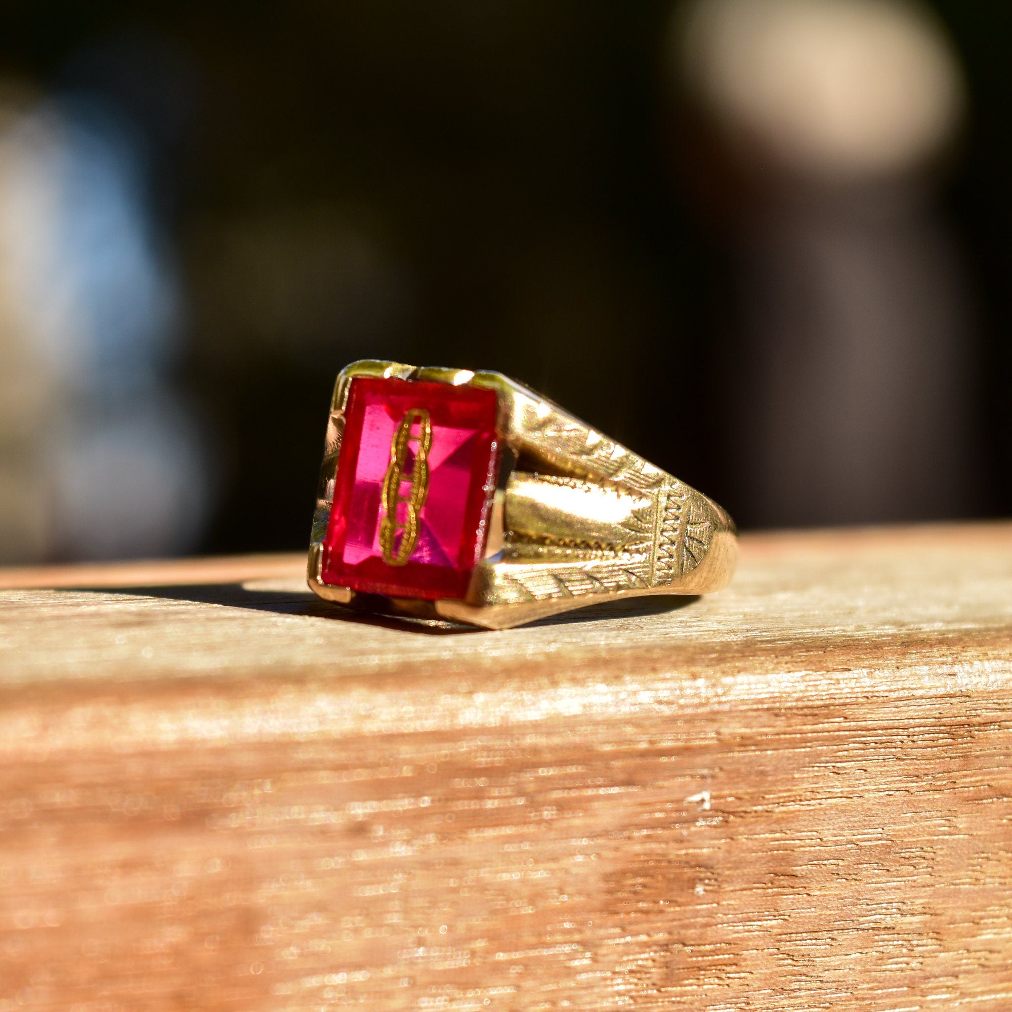 Estate 10K Gold Inlay Red Spinel Signet Ring, Engraved Yellow Gold Setting, Bevel-Cut Gemstone, Size 9 1/2 US