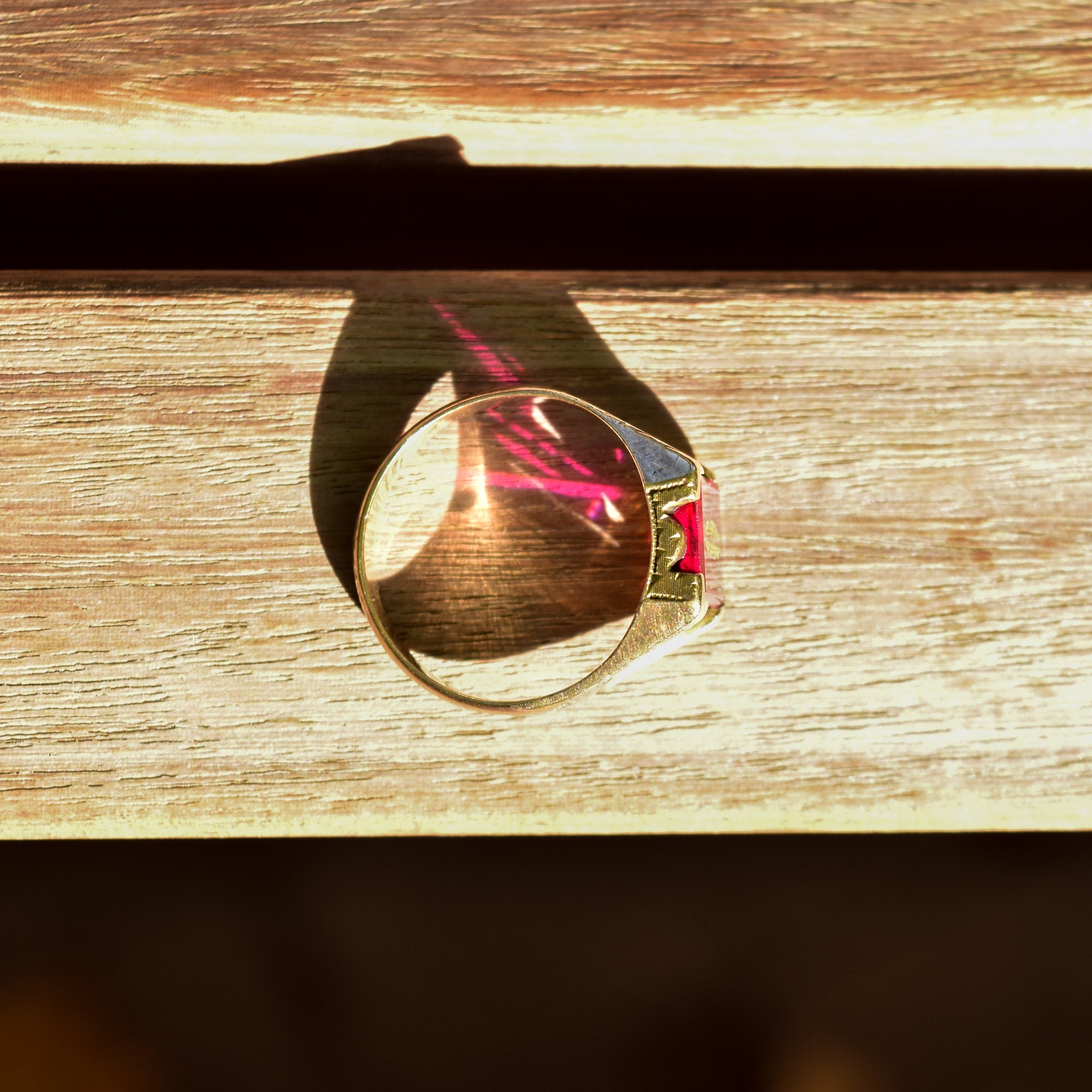 Estate 10K Gold Inlay Red Spinel Signet Ring, Engraved Yellow Gold Setting, Bevel-Cut Gemstone, Size 9 1/2 US
