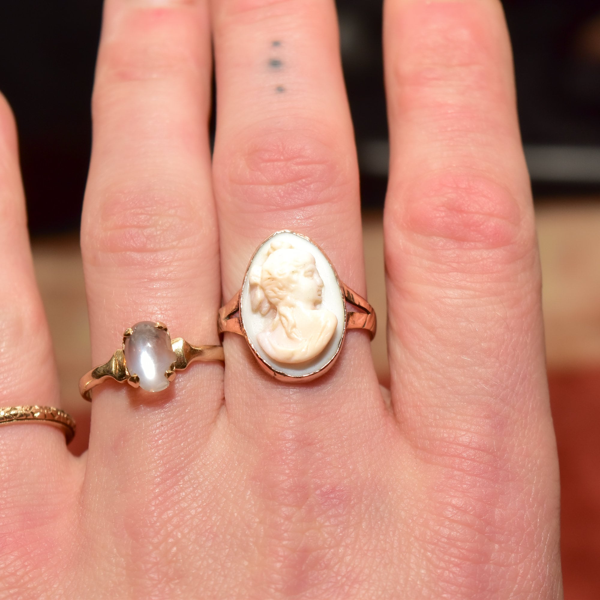 Victorian 9ct Angel Skin Coral Cameo Ring, All White High-Relief Cameo In Yellow Gold, Estate Jewelry, 8 1/2 US - Good's Vintage