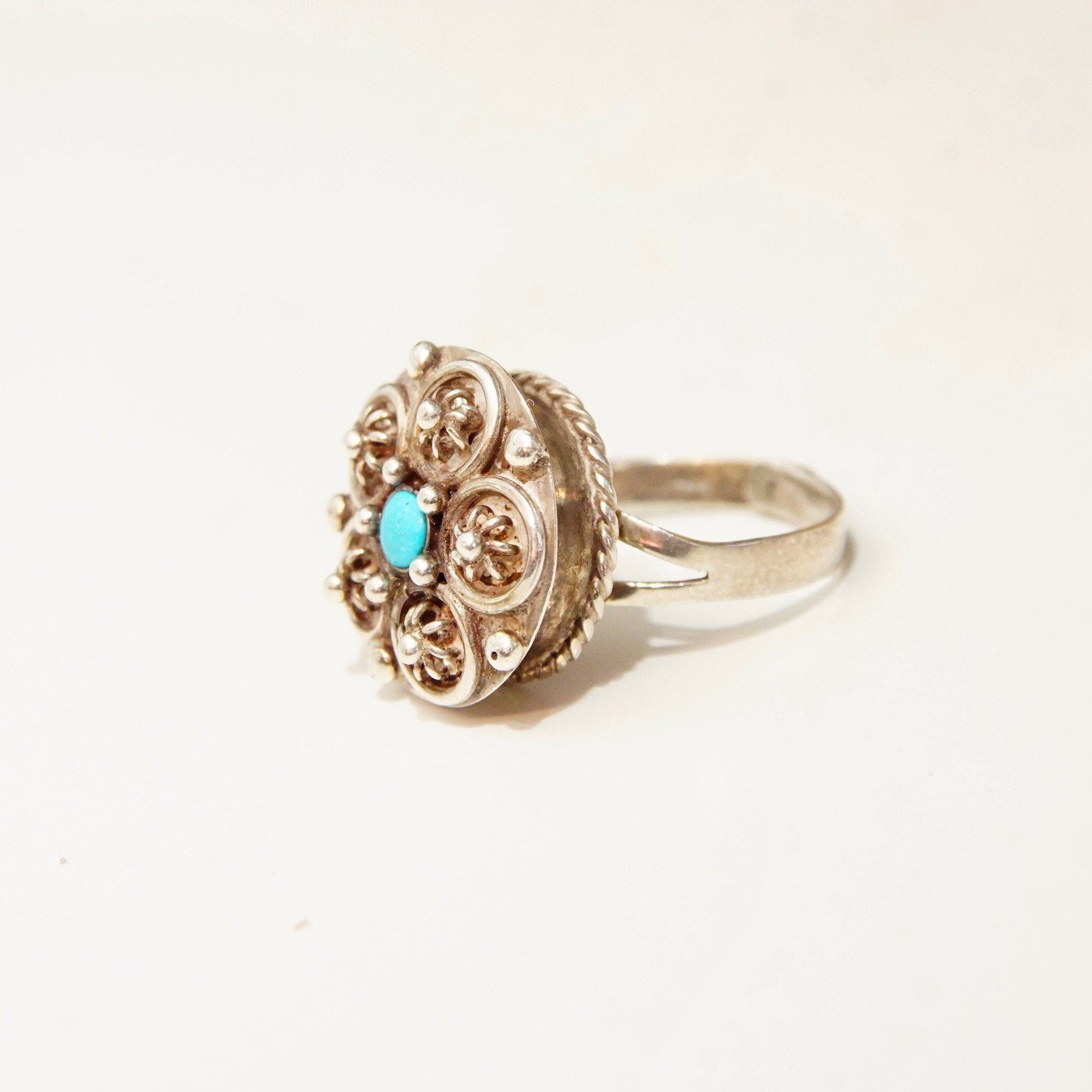 Pill Ring, Round Floral Embellished Twist-Off Cap, Secret Inner Compartment, Adjustable, AA Mexico, Size 5-10