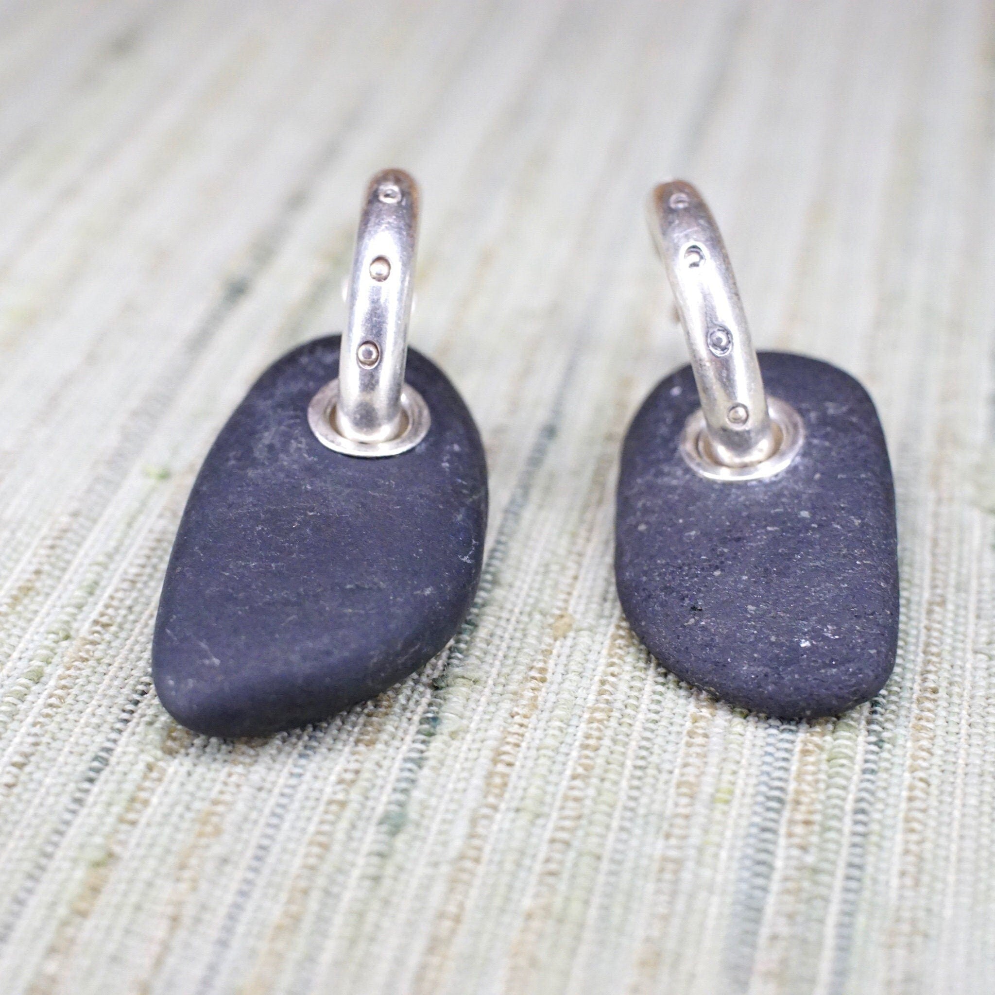 Vintage Sterling Silver Hoop Earrings With Rock Charm, Small Silver Stud Hoops With Threaded Black Stone, Artisan Statement Earrings, 925