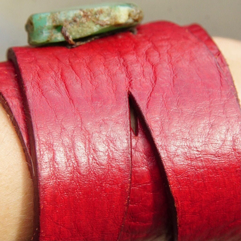 Vintage Tandy Red Leather & Turquoise Wrap Around Bracelet, Boho Style, Engraved Leather Cuff, Raw Turquoise Stone, Button Clasp, 8"