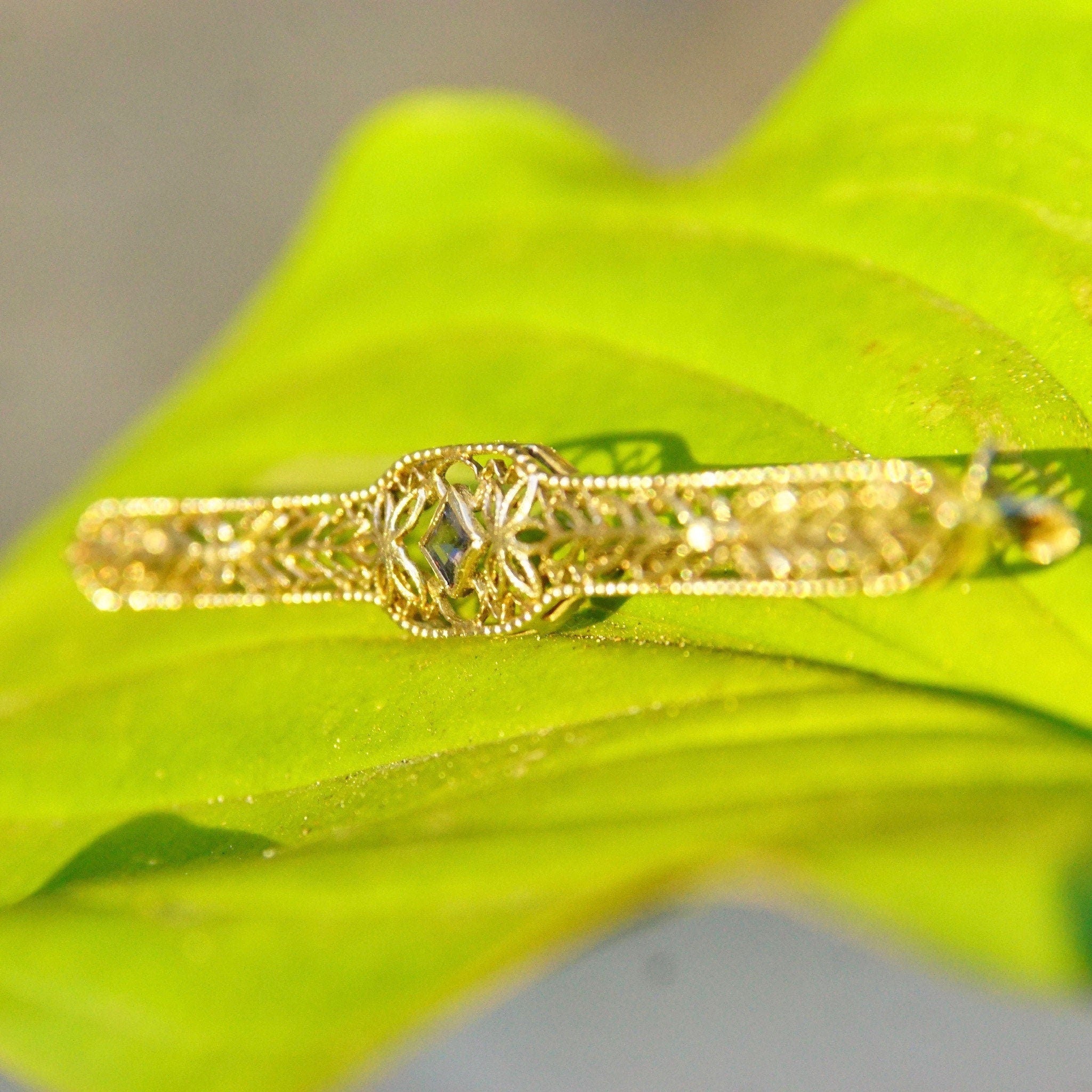 Antique Art Deco 14K White Gold Filigree & Sapphire Bar Pin, Floral Motifs, Faceted Square Gemstone, Ornate Gold Filigree Brooch, 2 1/2" L
