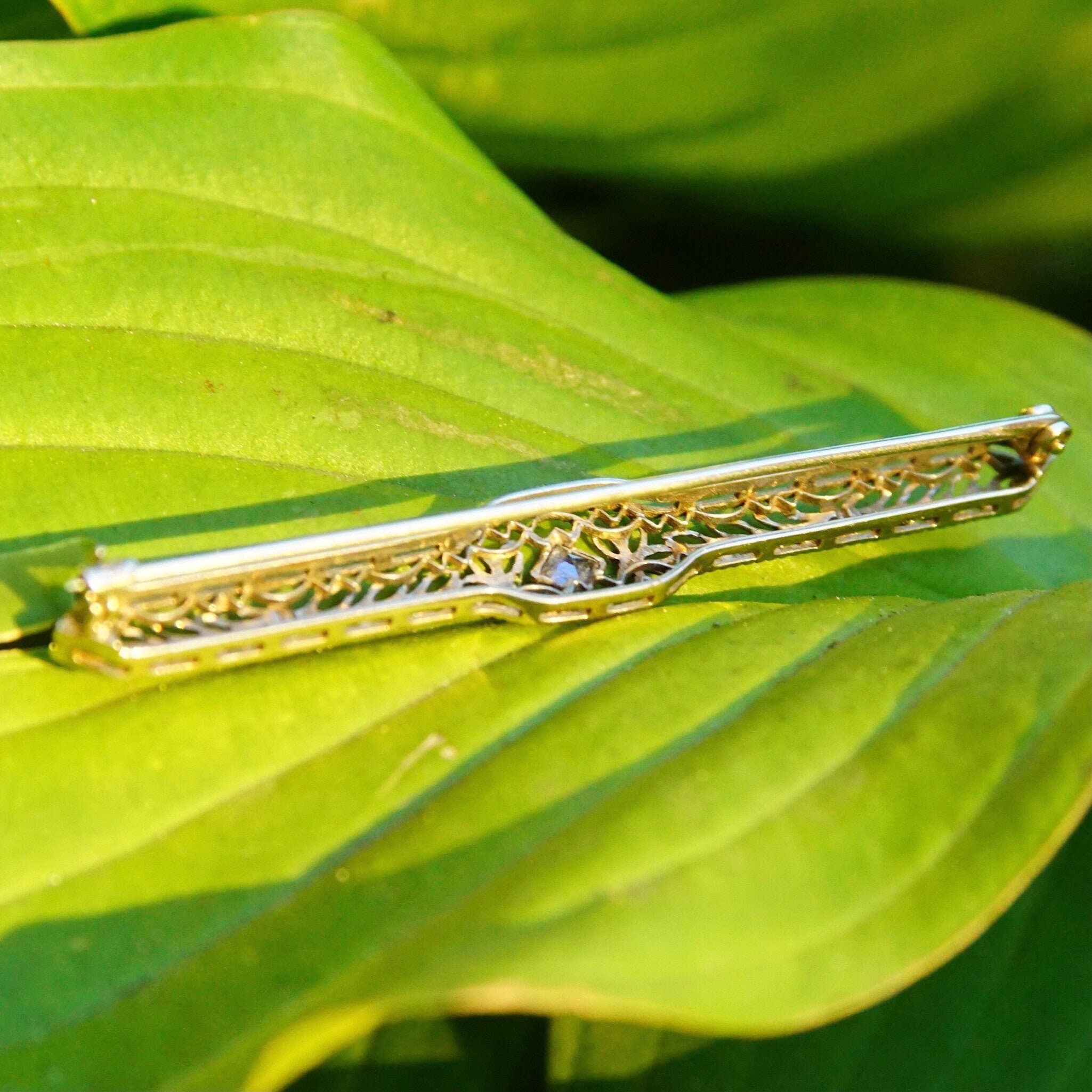 Antique Art Deco 14K White Gold Filigree & Sapphire Bar Pin, Floral Motifs, Faceted Square Gemstone, Ornate Gold Filigree Brooch, 2 1/2" L