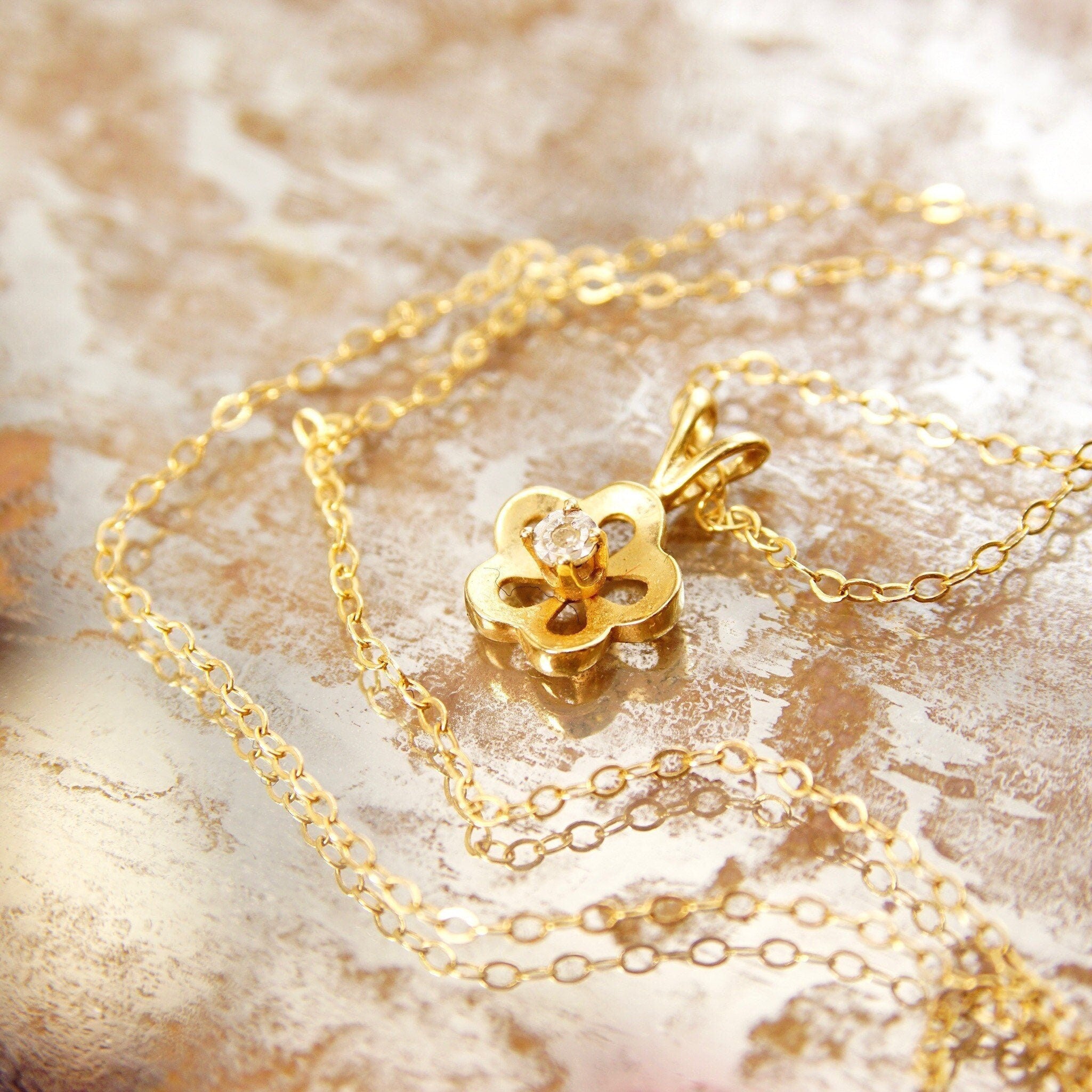 Vintage 14K Diamond Accent Solitaire Flower Pendant Necklace, Gold Flower Halo Charm, WG Setting, Dainty Gold Cable Chain, 16 3/8" L