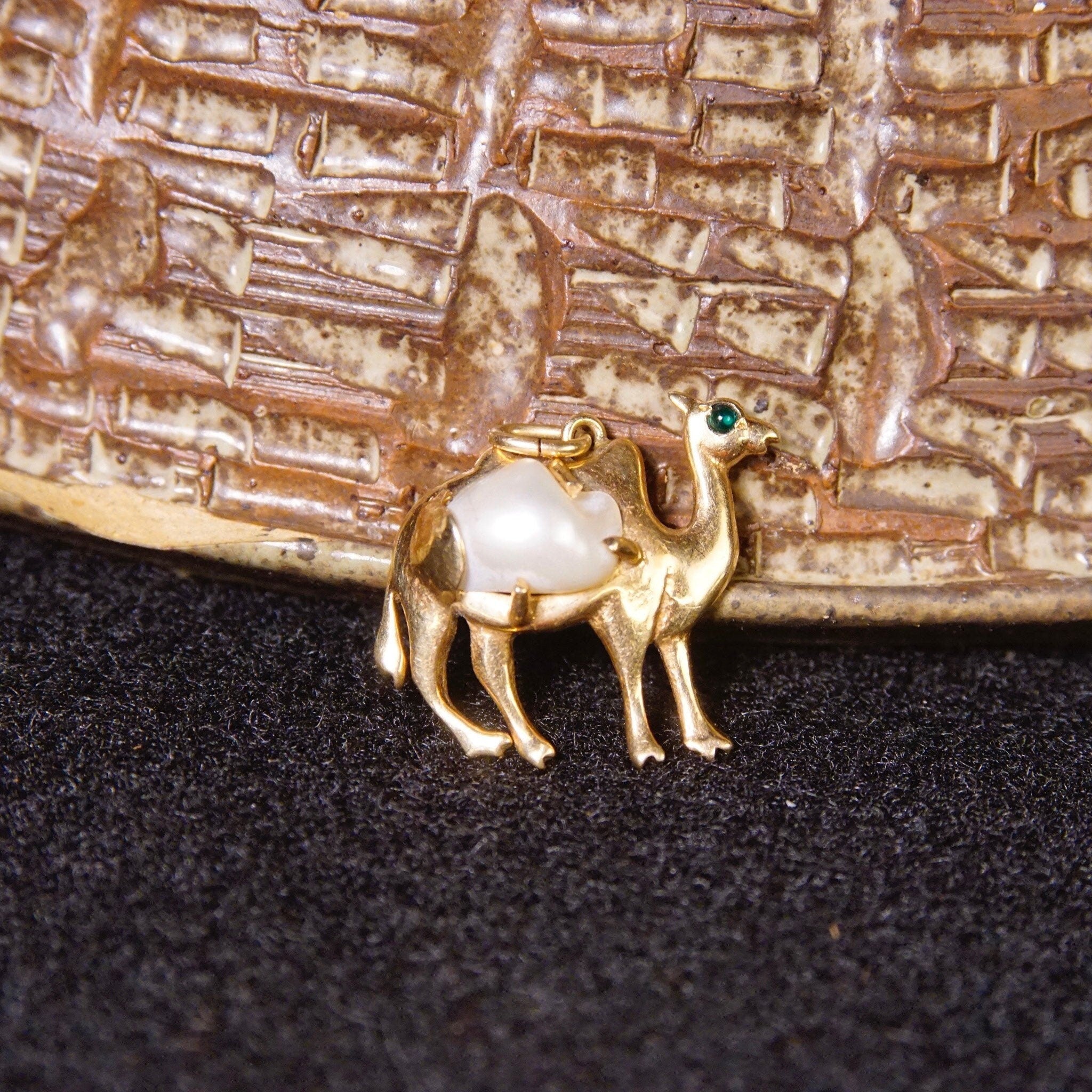 Vintage 14K Gold & Baroque Pearl Camel Charm/Pendant, Petite Gold Camel Charm, Emerald Green Eyes, Prong Set Pearl, 3/4