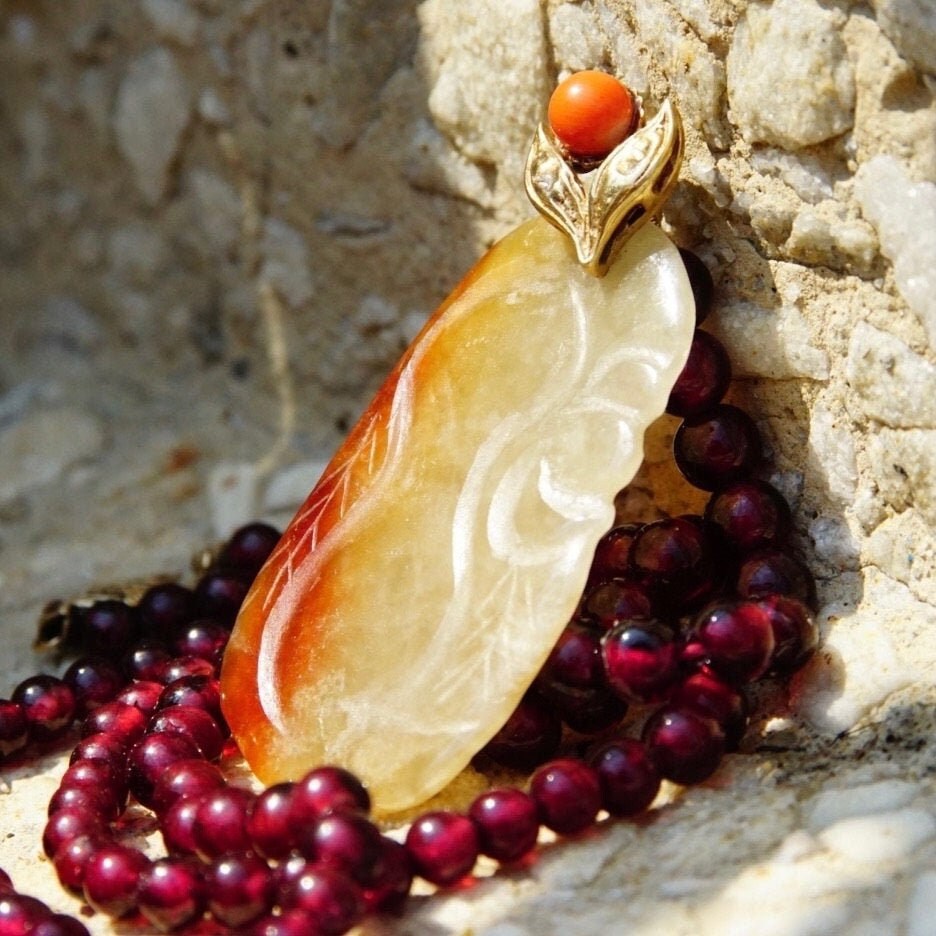 White Jade Garnet Bead Pendant Necklace, Dark Purple Garnet Beads, 14K Filigree Clasp & Pendant Bail, 19" L