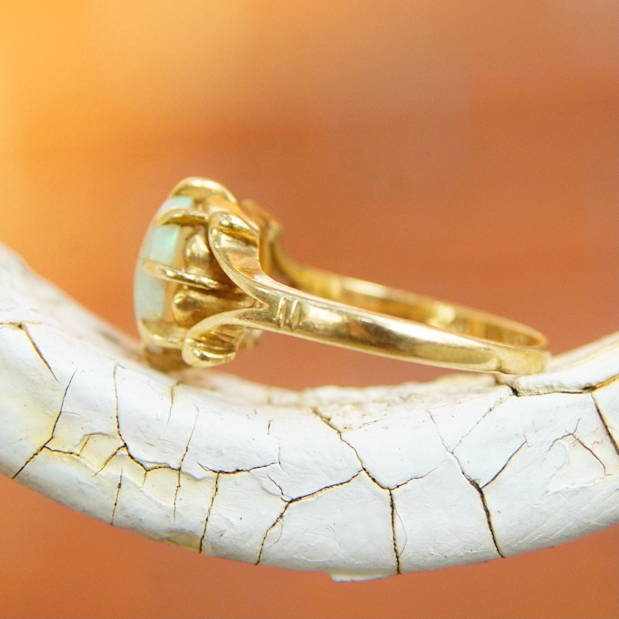 Vintage 14K Bonded Gold Opal Cabochon Ring, Iridescent Opal Gemstone, Elegant Yellow Gold Ring, 585 Jewelry, Size 4 3/4 US