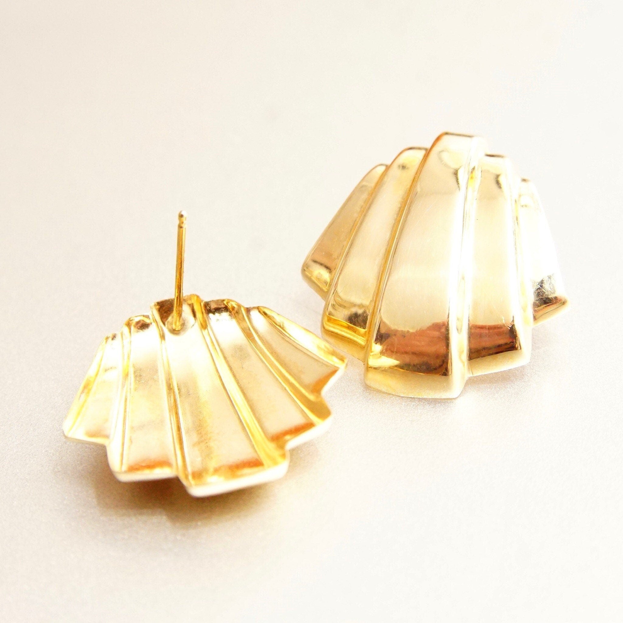 Vintage 14K Gold Art Deco Stud Earrings, Scalloped Yellow Gold Earrings, Raised/Tiered Design, Miami Art Deco, Polished 585 Studs, 21mm