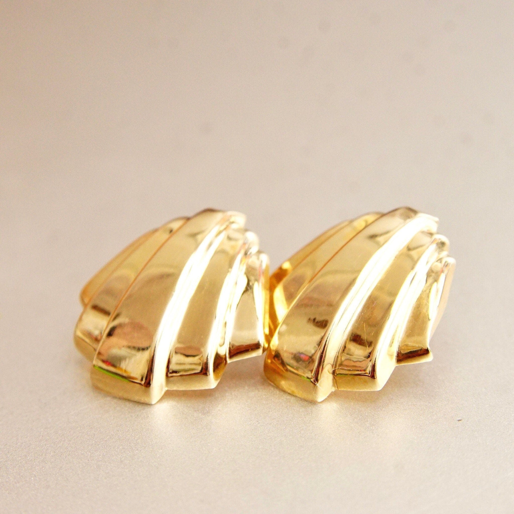 Vintage 14K Gold Art Deco Stud Earrings, Scalloped Yellow Gold Earrings, Raised/Tiered Design, Miami Art Deco, Polished 585 Studs, 21mm