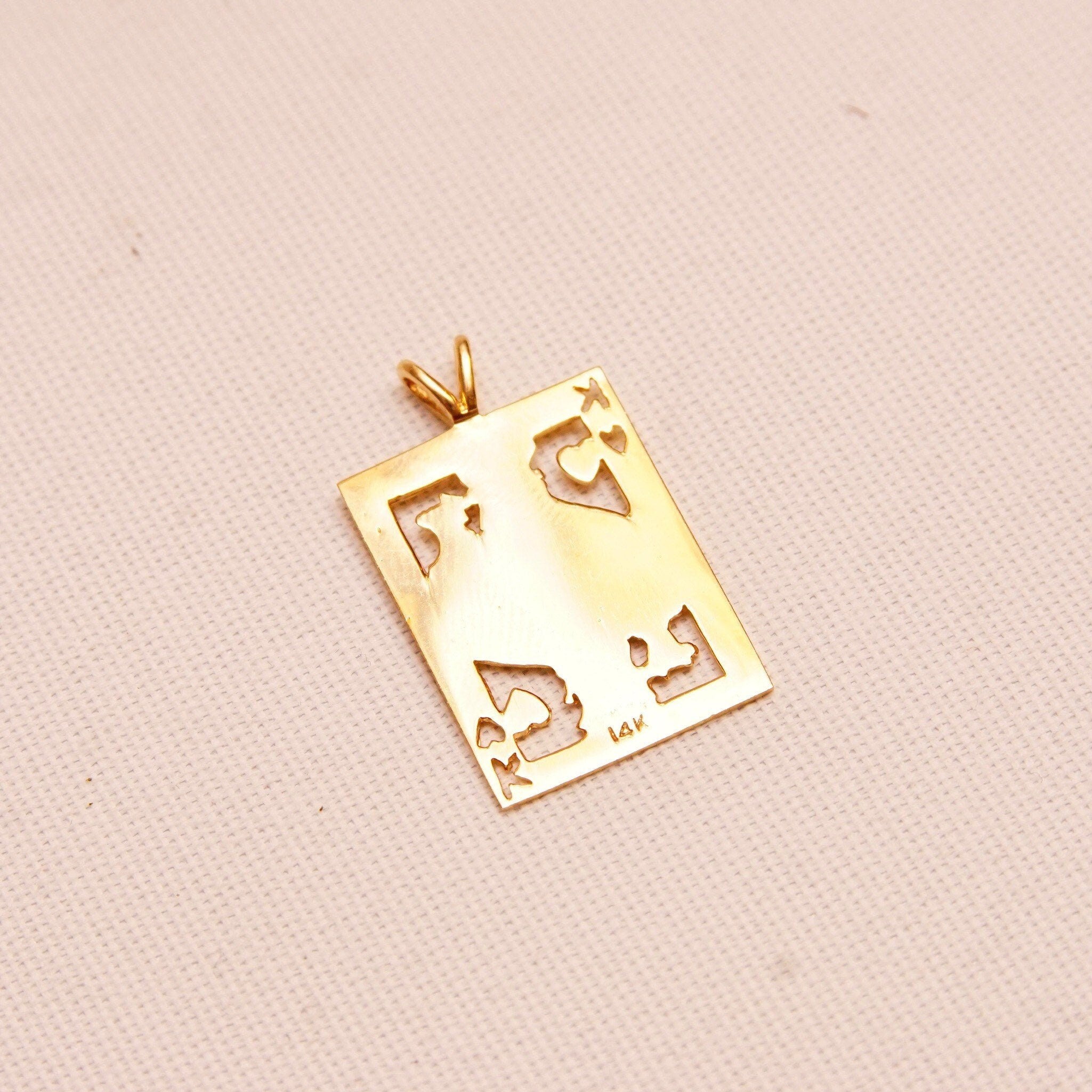 Vintage 14K Solid Gold King Of Hearts Pendant, Polished Yellow Gold, Cutout Design, Split Gold Bail, Cute Mini Pendant, 29mm x 17mm