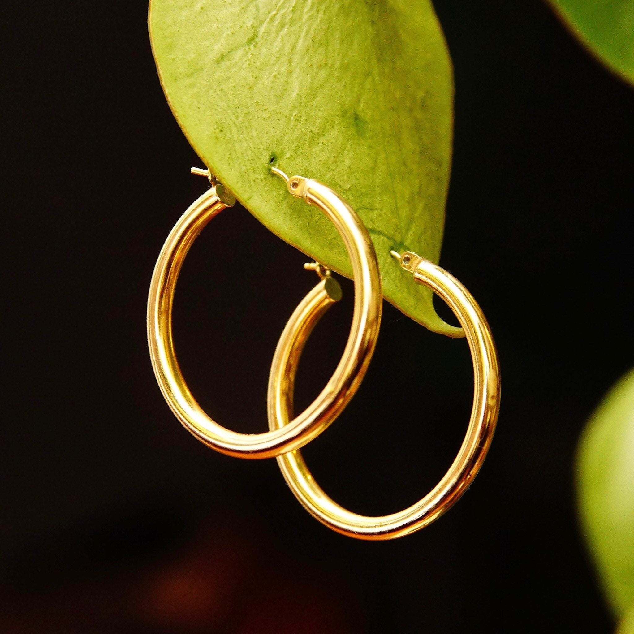 Vintage 14K Yellow Gold Hoop Earrings, 3mm Hollow Tubes, Medium Sized Hoops, Hinged Earring Post, 585 Jewelry, Lightweight Hoops, 34"