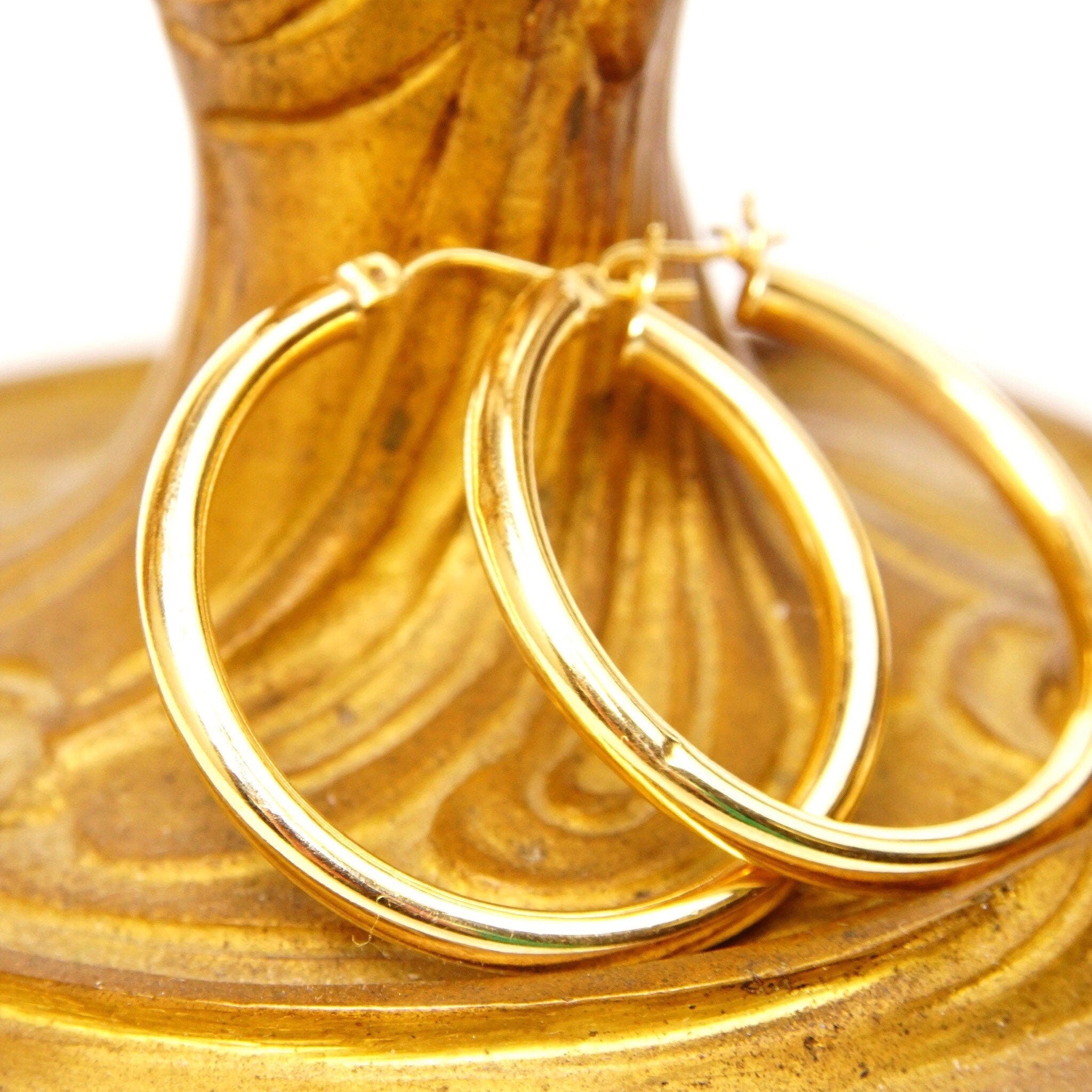 Vintage 14K Yellow Gold Hoop Earrings, 3mm Hollow Tubes, Medium Sized Hoops, Hinged Earring Post, 585 Jewelry, Lightweight Hoops, 34"