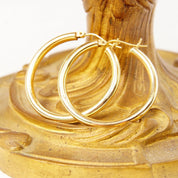 Vintage 14K Yellow Gold Hoop Earrings, 3mm Hollow Tubes, Medium Sized Hoops, Hinged Earring Post, 585 Jewelry, Lightweight Hoops, 34"