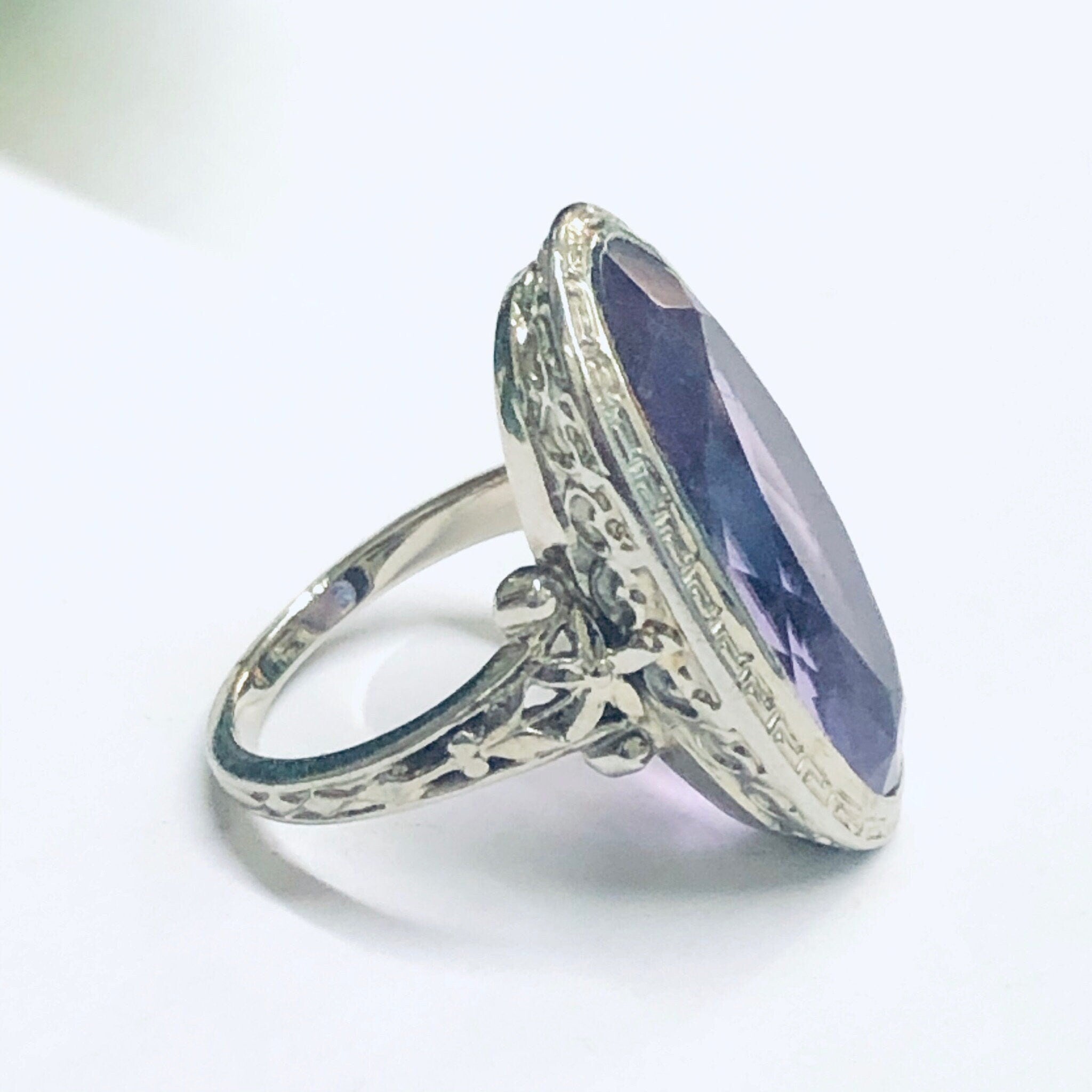 Vintage 18K White Gold Ring with Amethyst Gemstone, Amethyst Jewelry, White Gold Ring, 18K Jewelry, Engagement Ring