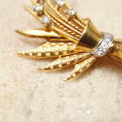 Vintage 18K Gold & Diamond Spray Brooch Pin, 1.5 TWC, Brilliant Cut, Textured Yellow Gold Bow Pin, Diamond Encrusted, Art Deco Jewelry