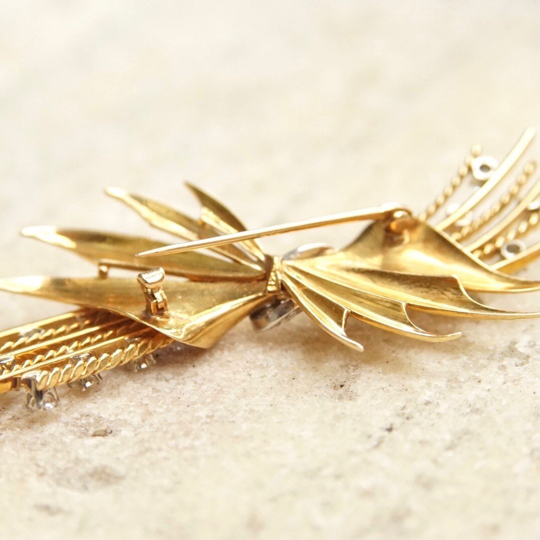 Vintage 18K Gold & Diamond Spray Brooch Pin, 1.5 TWC, Brilliant Cut, Textured Yellow Gold Bow Pin, Diamond Encrusted, Art Deco Jewelry