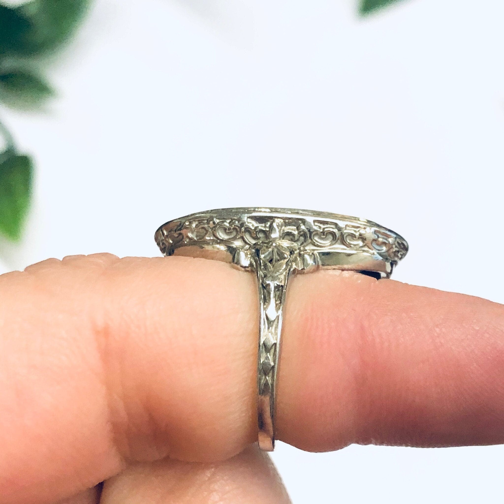 Vintage 18K White Gold Ring with Amethyst Gemstone, Amethyst Jewelry, White Gold Ring, 18K Jewelry, Engagement Ring