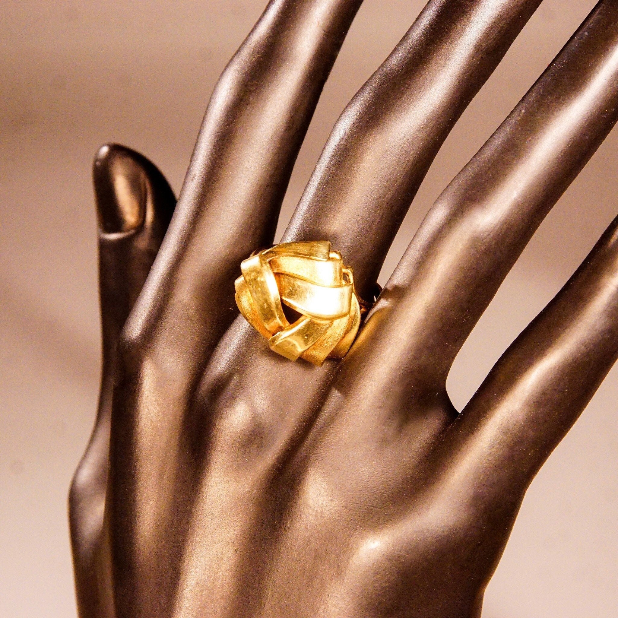 Vintage 585 GERMANY Yellow Gold Layered Dome Ring, Abstract Swirl Dome Ring, Ribbon Wreath Design, Chunky Gold Ring, Size 8 3/4 US