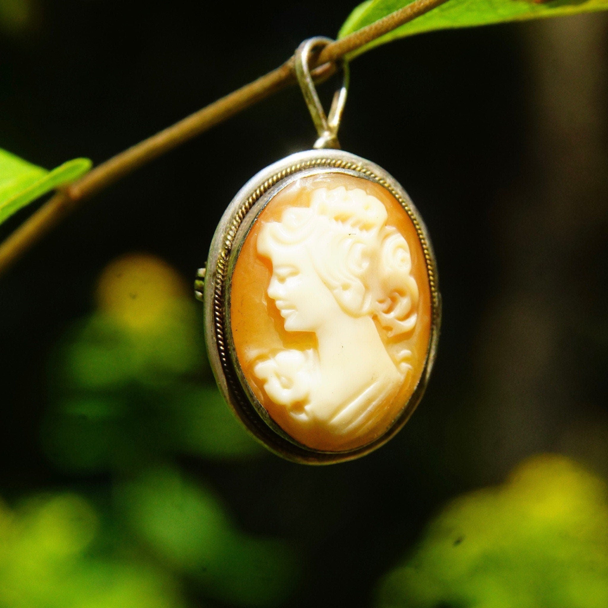 Vintage 800 Silver Cameo Brooch/Pendant, Petite Cameo Pin, Classic Relief Cameo In Silver Setting, 24mm x 18mm