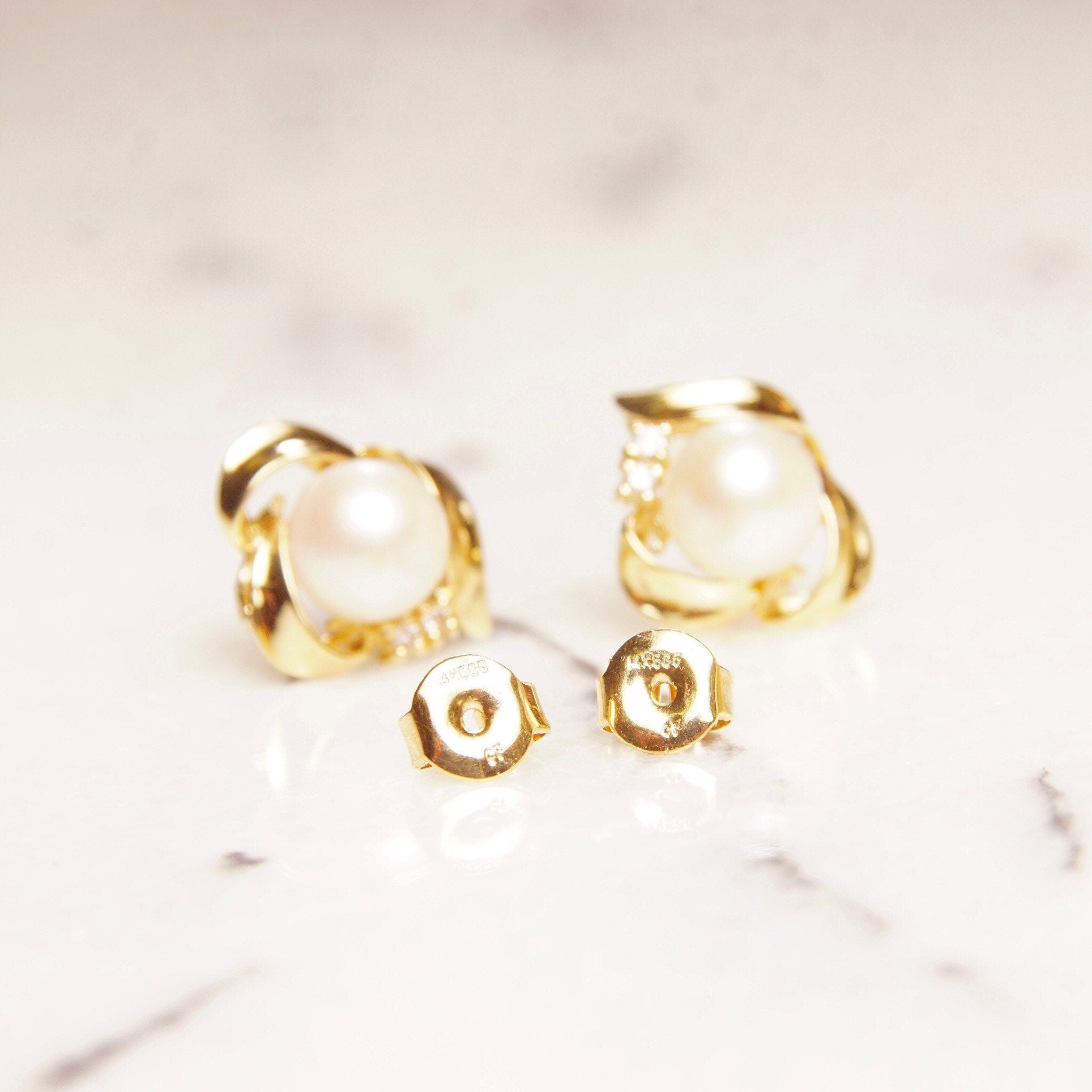 Vintage Classic 14K Gold Pearl Diamond Accent Stud Earrings, Yellow Gold Ribbon Wreath Setting, 2-Diamond Accent, Natural Round Pearls, 585