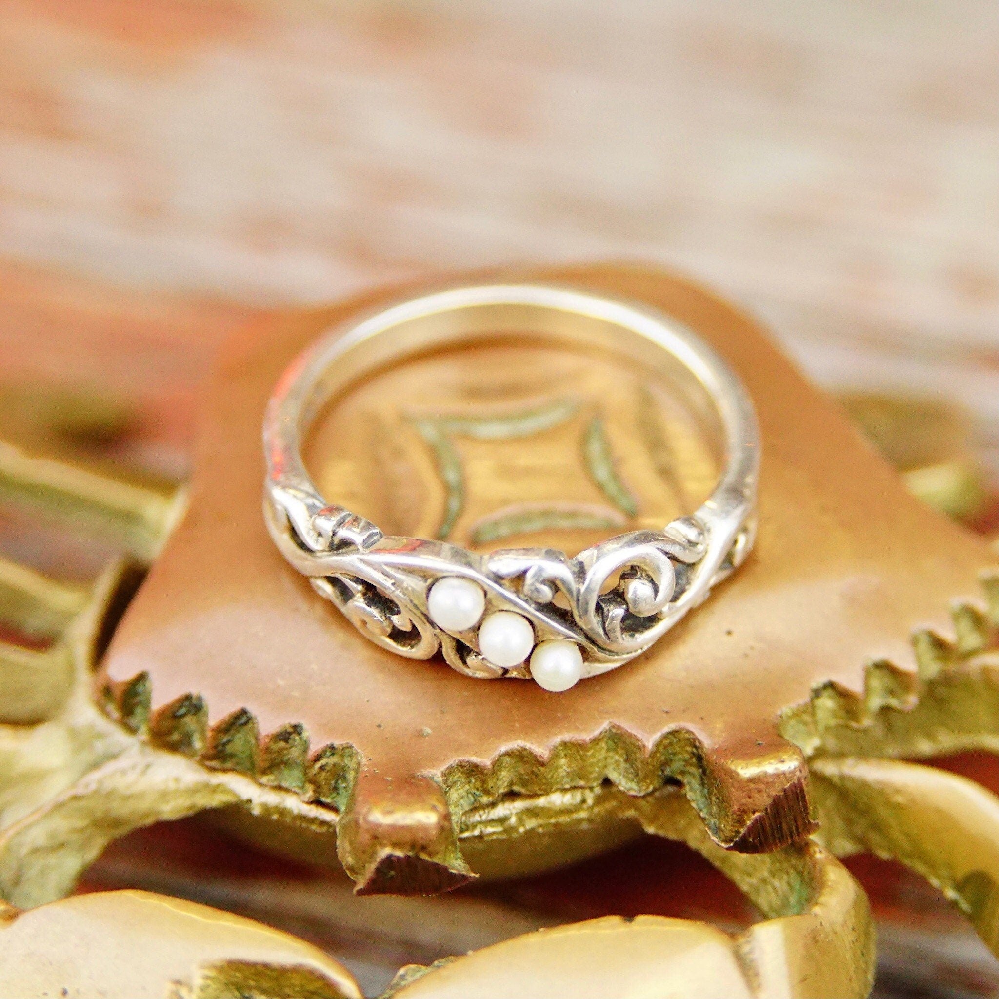 Vintage Kabana Sterling Silver Seed Pearl Ring, Ornate Silver Fleur Ring With 3 Small Accent Pearls, 2.25mm Pearl Seed, Size 9 1/4 US
