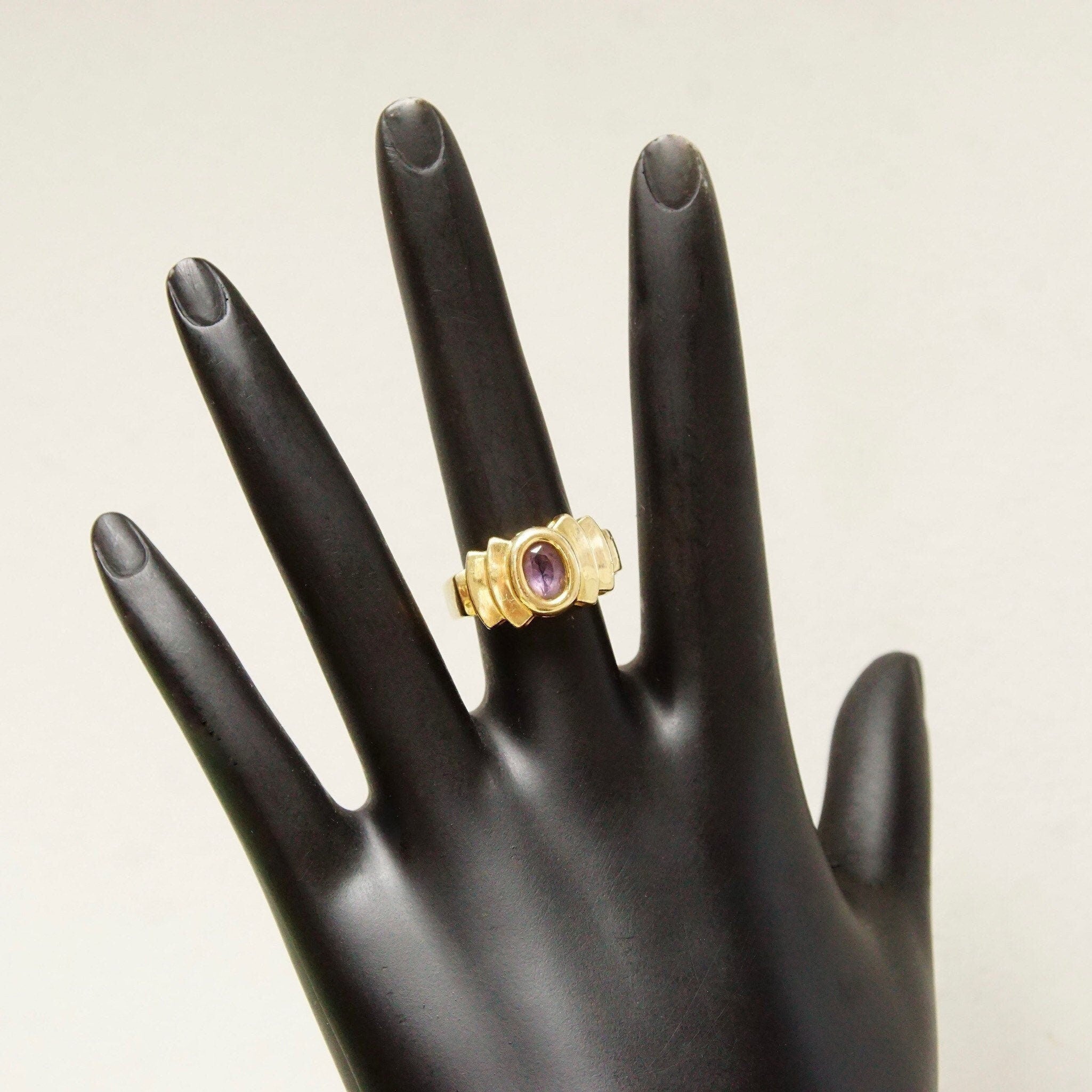 Vintage Modernist 14K Gold Amethyst Gemstone Cocktail Ring, Tiered Yellow Gold Saddle Ring, Bezel-Set Faceted Purple Gemstone, Size 7 US