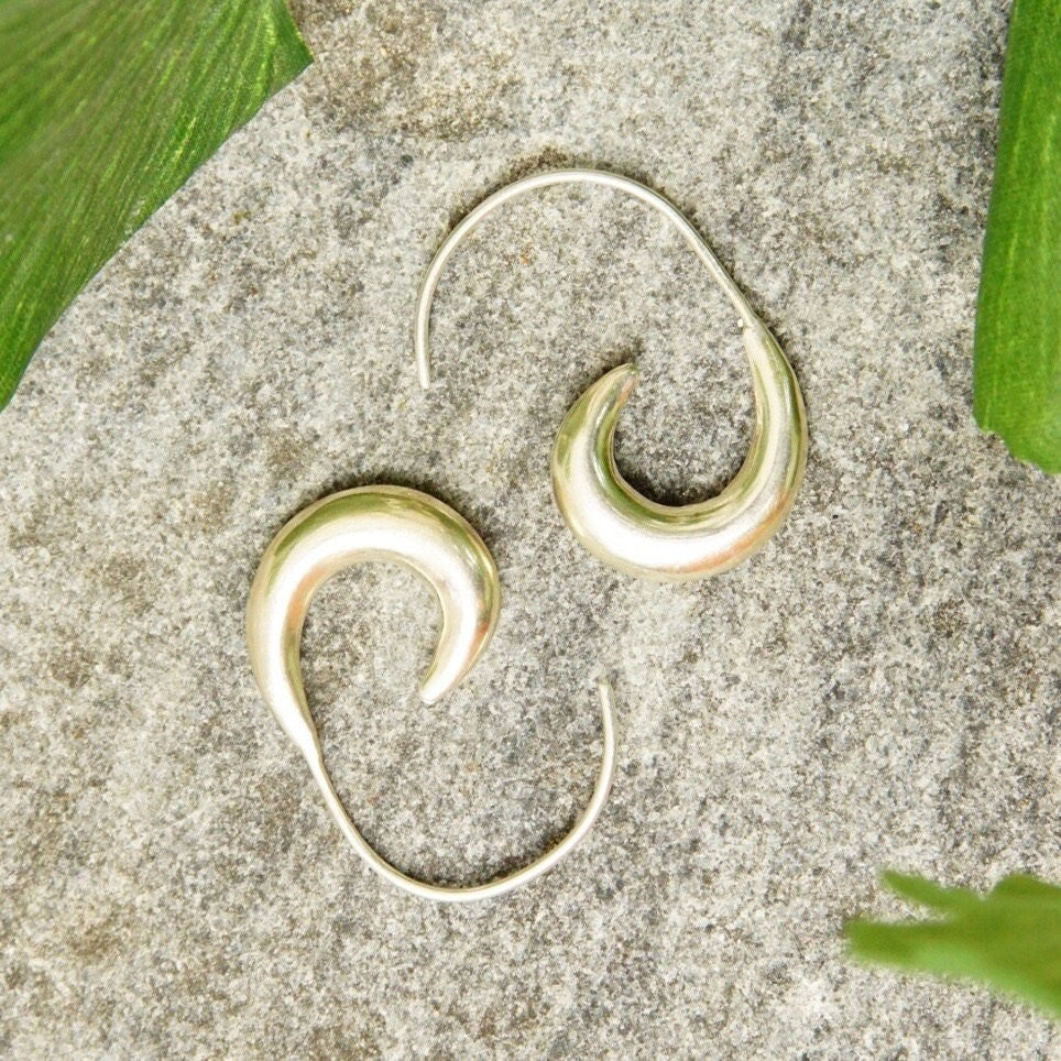 Vintage Modernist Sterling Silver Spiral Earrings, Faux Gauge Earrings, Threaded Silver Swirl Hoops, Minimalist Dangle Earrings, 1 1/4" L