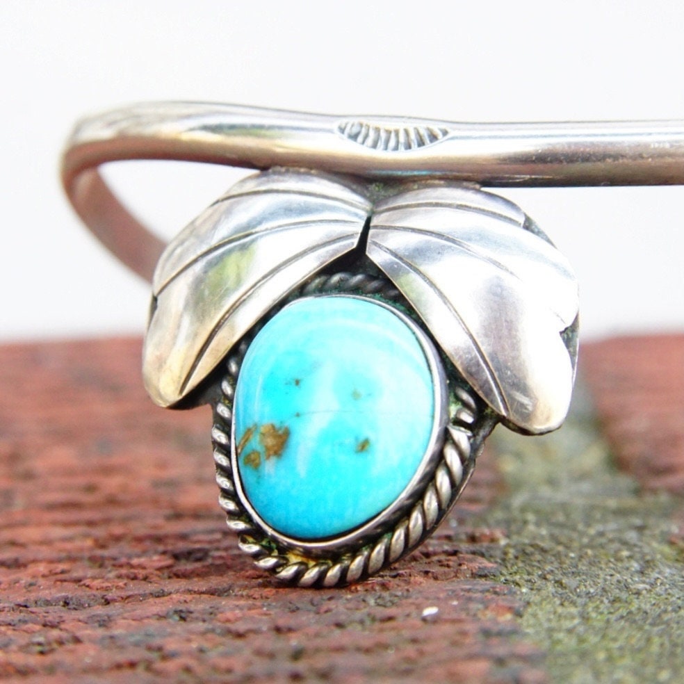 Vintage Native American Sterling Silver & Turquoise Cuff Bracelet, Modernist Hammered Silver Wire Cuff, Blue Turquoise Stone, 5/1/2" L
