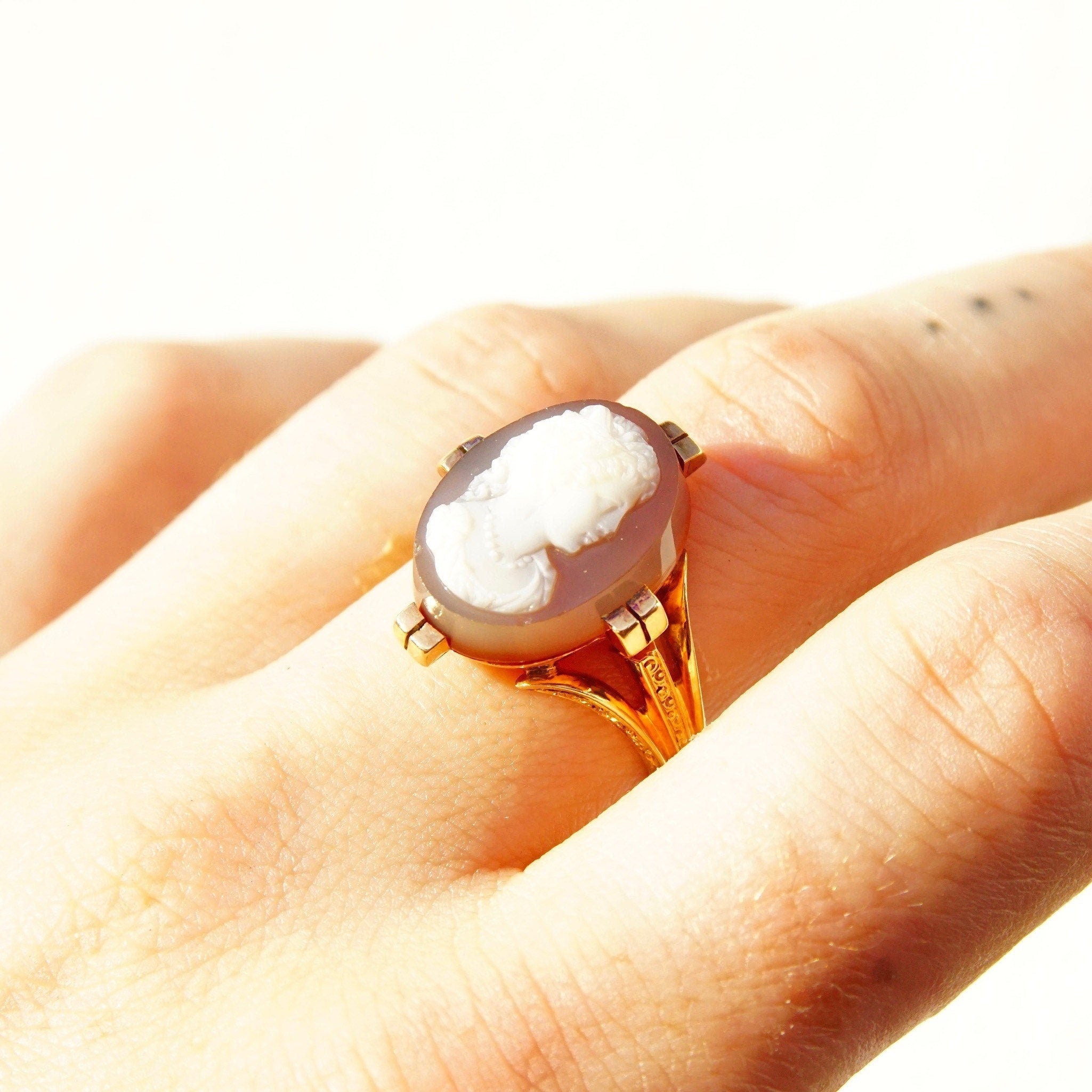 Victorian Hardstone Cameo Ring In 18K Rose Gold, Antique Carved Agate Cameo, Engraved Ring Band, Size 9 1/4 US - Good's Vintage