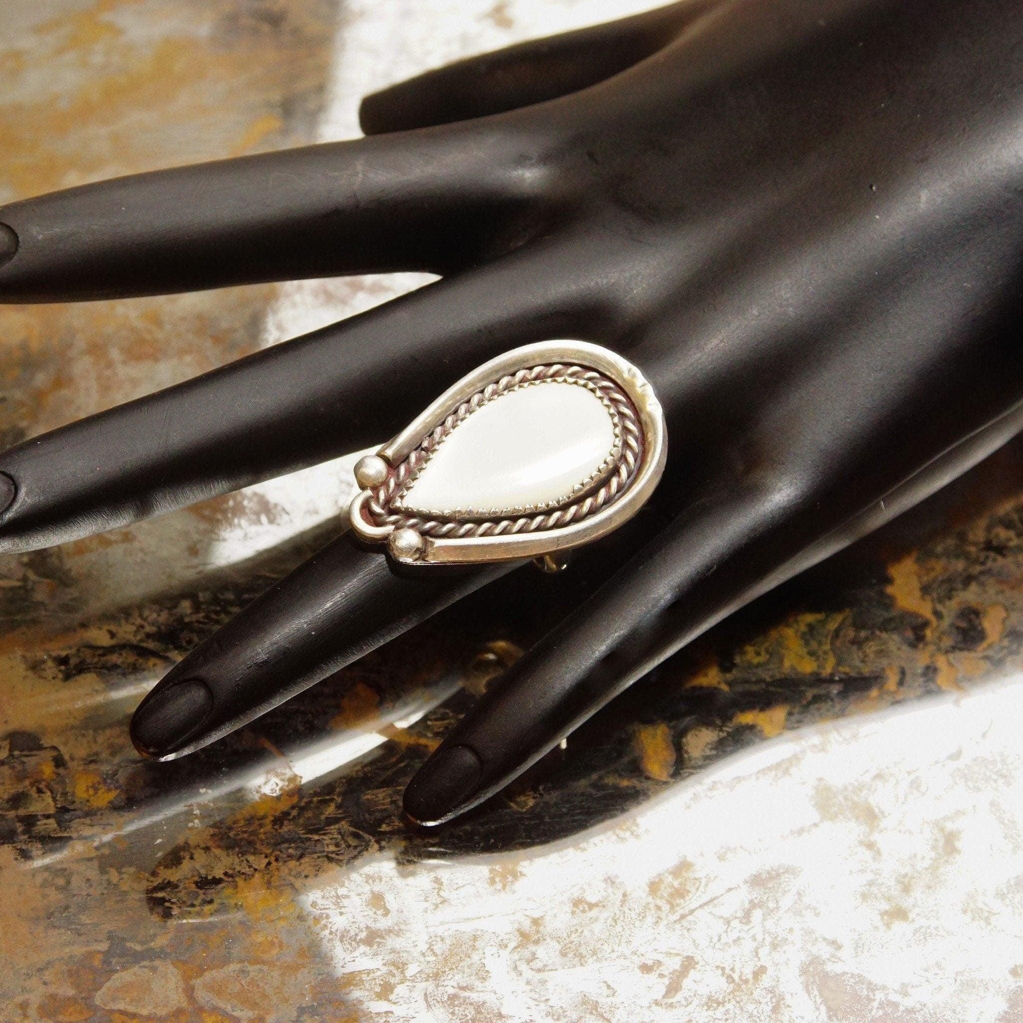 Navajo Sterling Silver Mother Of Pearl Teardrop Ring, Large Iridescent Shell Inlay, Woven Silver Setting, Native American, Size 5 US - Good's Vintage