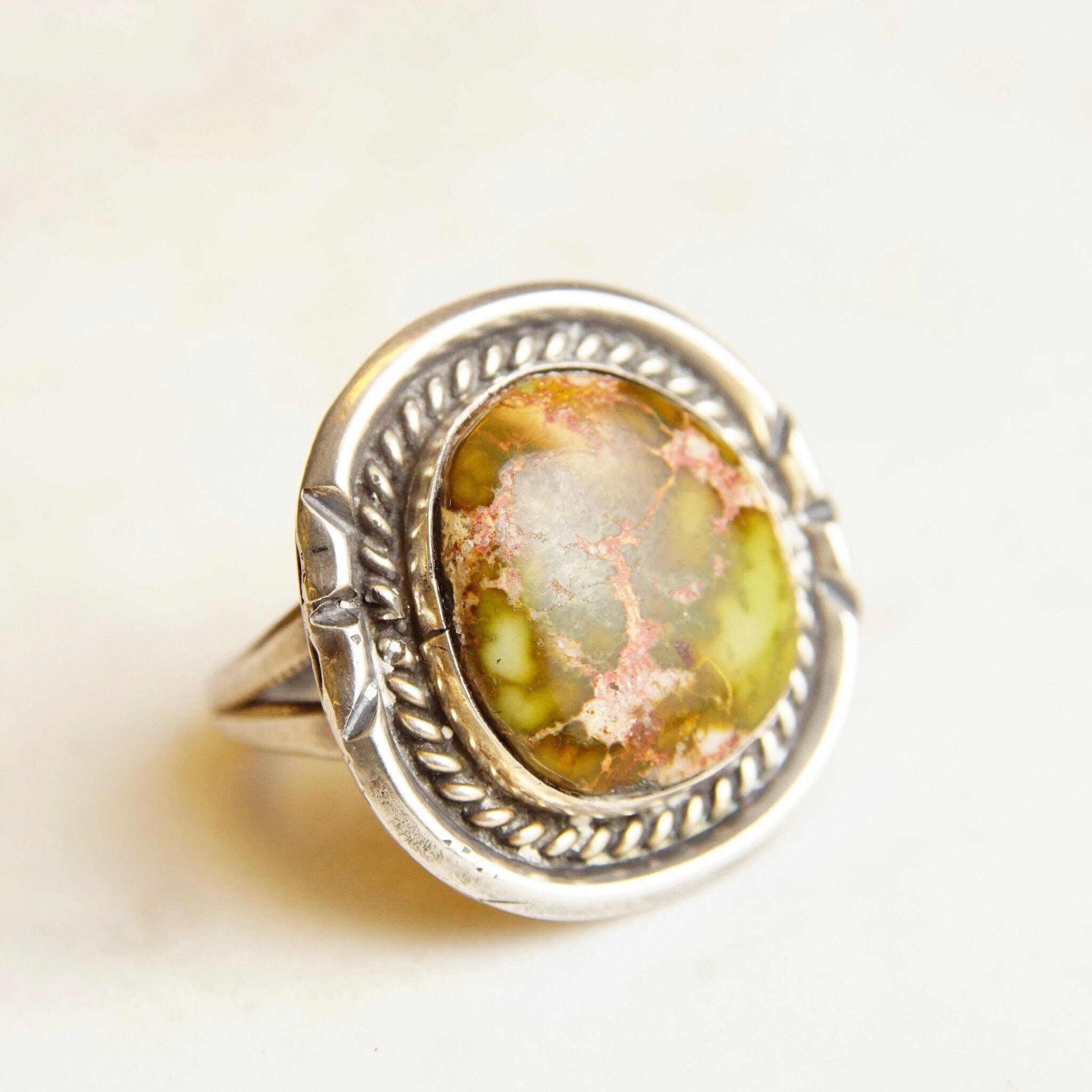 Vintage Sterling Silver Unakite Jasper Cabochon Ring, Hammered Silver Setting, Green & Pink Gemstone, Native American Style, Size 8 US