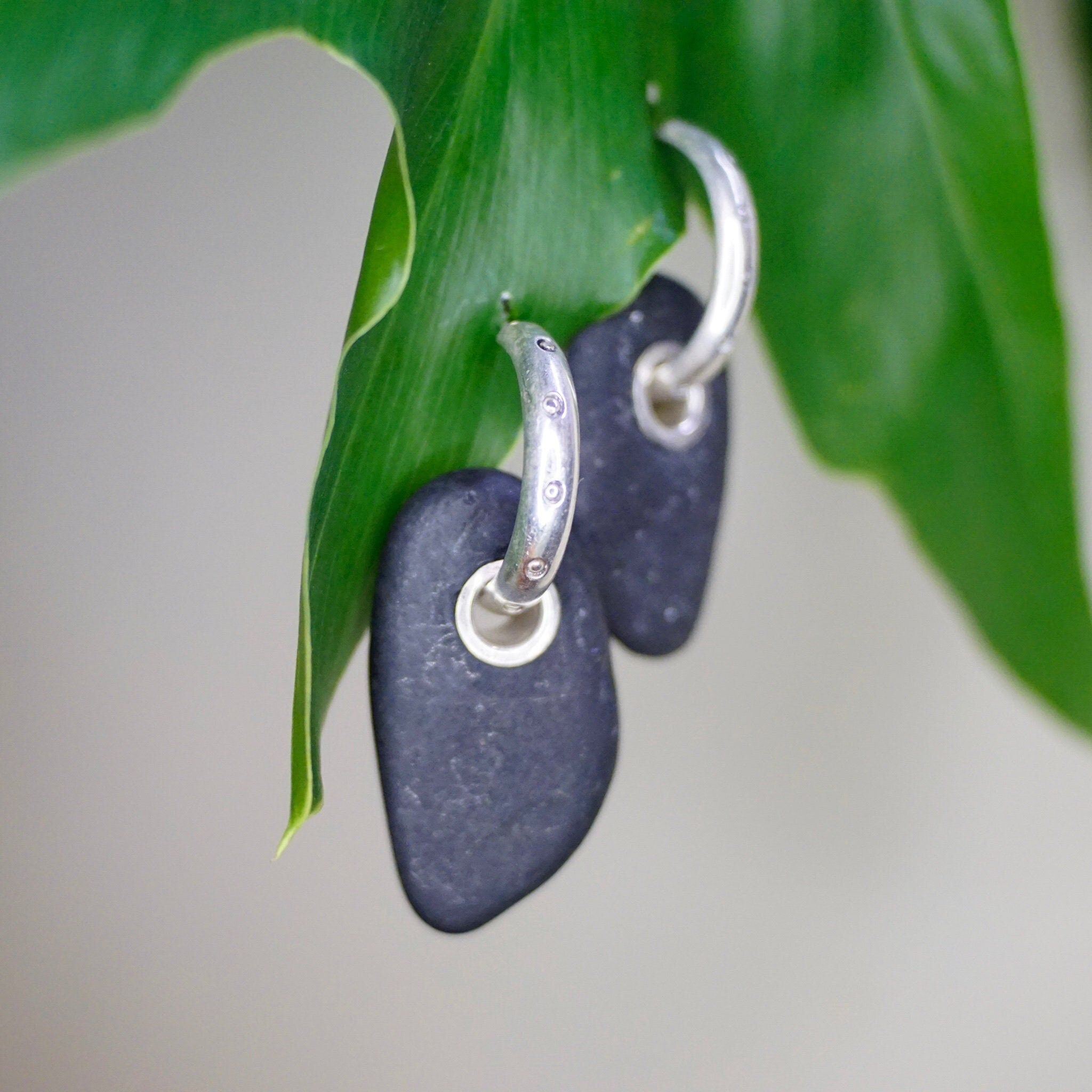 Vintage Sterling Silver Hoop Earrings With Rock Charm, Small Silver Stud Hoops With Threaded Black Stone, Artisan Statement Earrings, 925