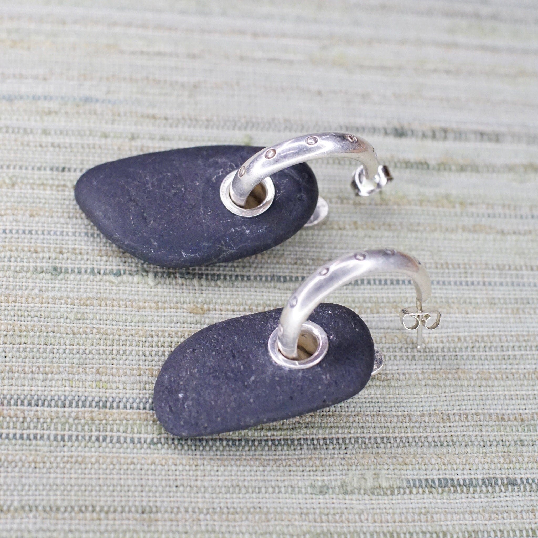 Vintage Sterling Silver Hoop Earrings With Rock Charm, Small Silver Stud Hoops With Threaded Black Stone, Artisan Statement Earrings, 925