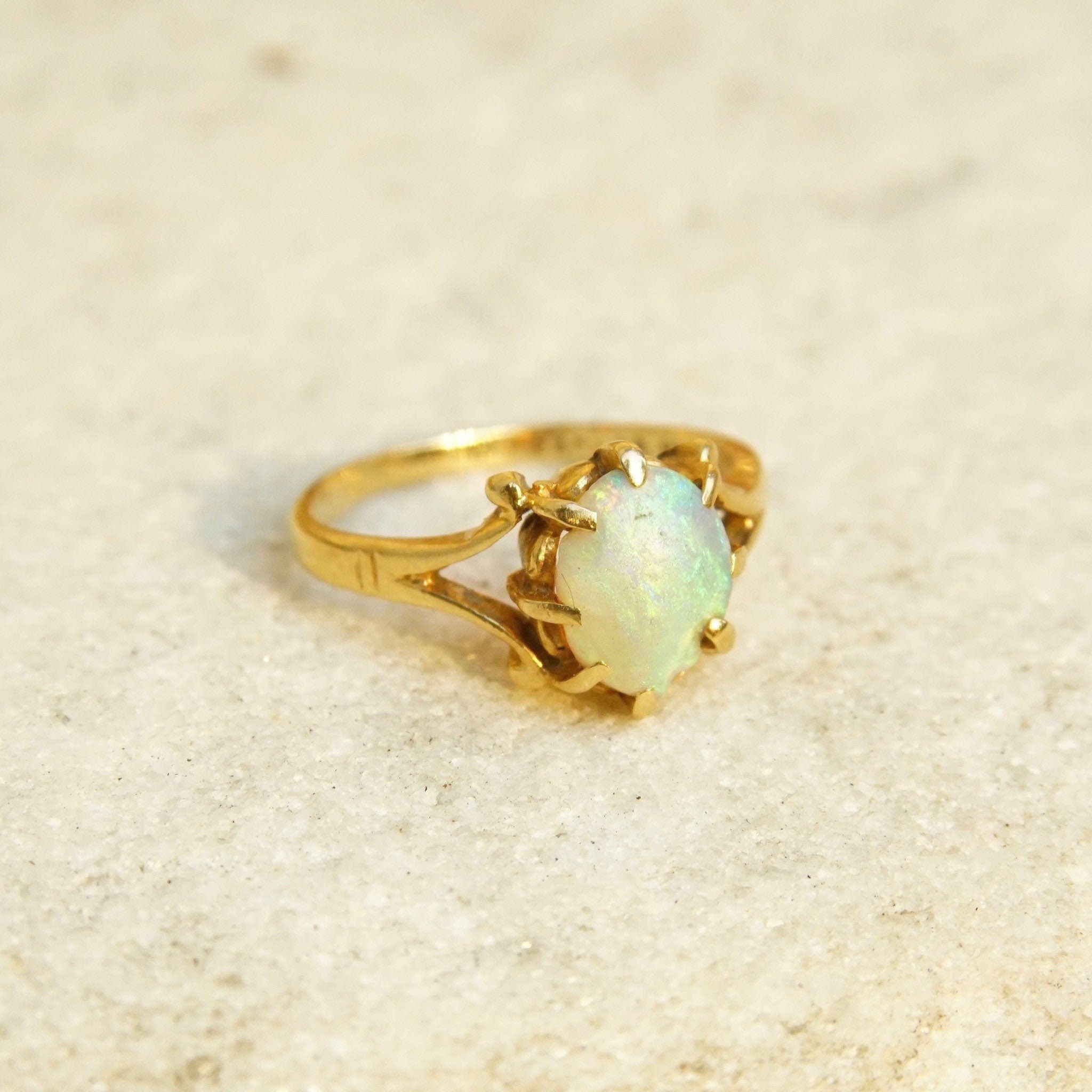Vintage 14K Bonded Gold Opal Cabochon Ring, Iridescent Opal Gemstone, Elegant Yellow Gold Ring, 585 Jewelry, Size 4 3/4 US