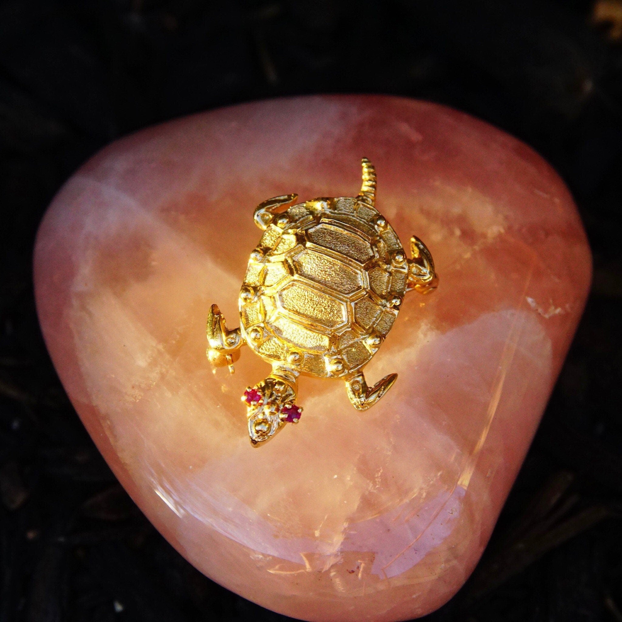 Vintage 14K Yellow Gold Ruby Eyed Turtle Brooch, Cute Turtle Pin With Small Ruby Gemstones, Animal Jewelry, 585