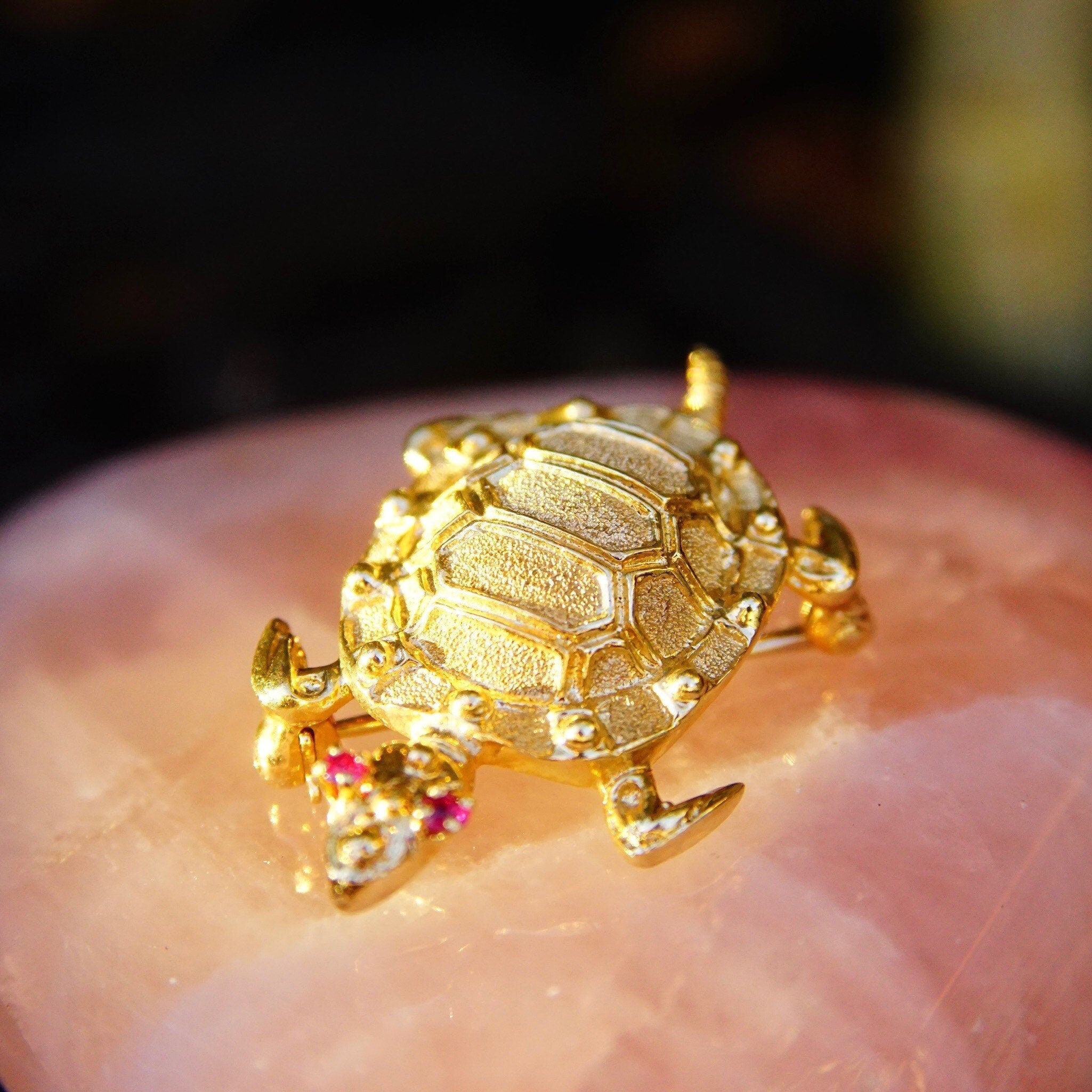 Vintage 14K Yellow Gold Ruby Eyed Turtle Brooch, Cute Turtle Pin With Small Ruby Gemstones, Animal Jewelry, 585
