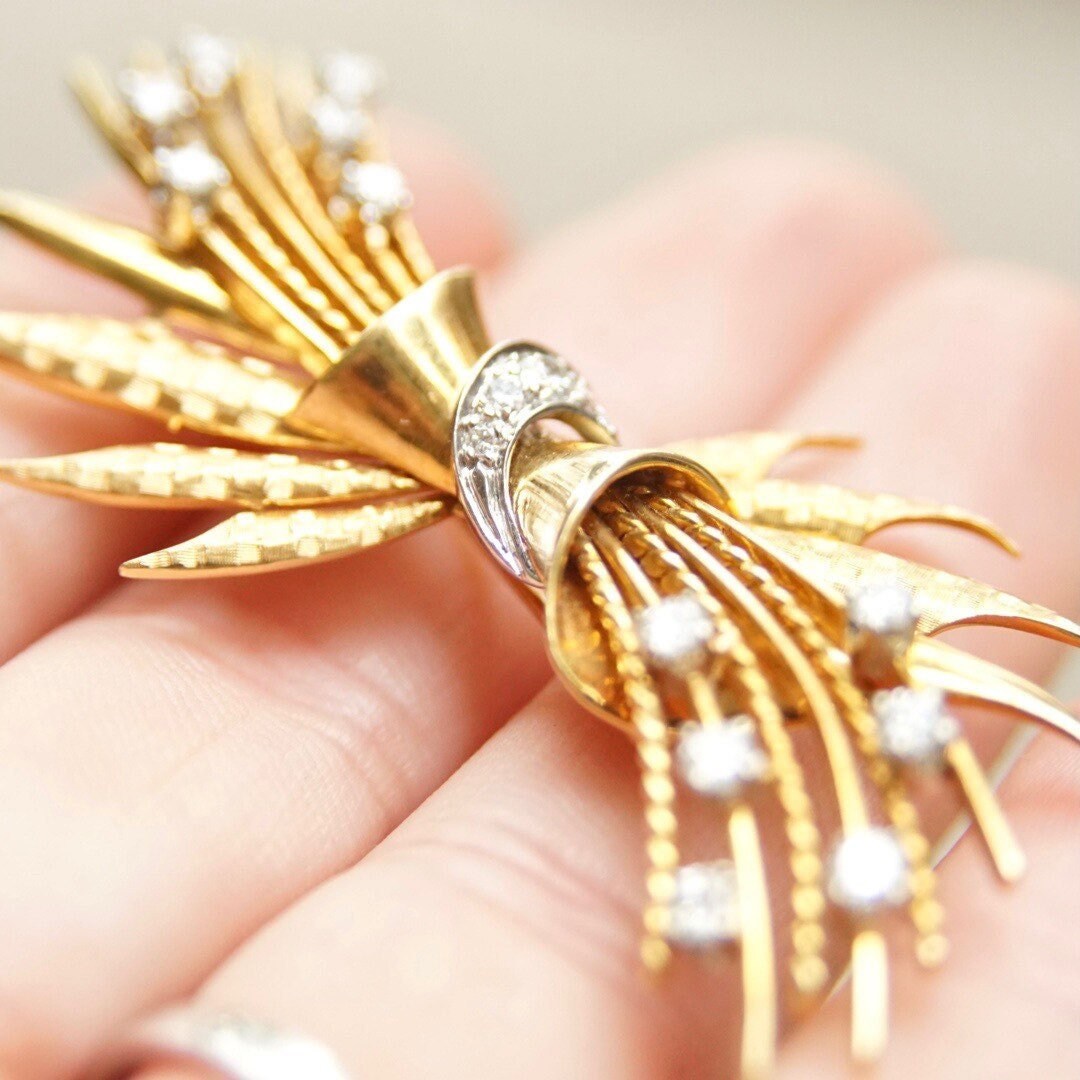 Vintage 18K Gold & Diamond Spray Brooch Pin, 1.5 TWC, Brilliant Cut, Textured Yellow Gold Bow Pin, Diamond Encrusted, Art Deco Jewelry
