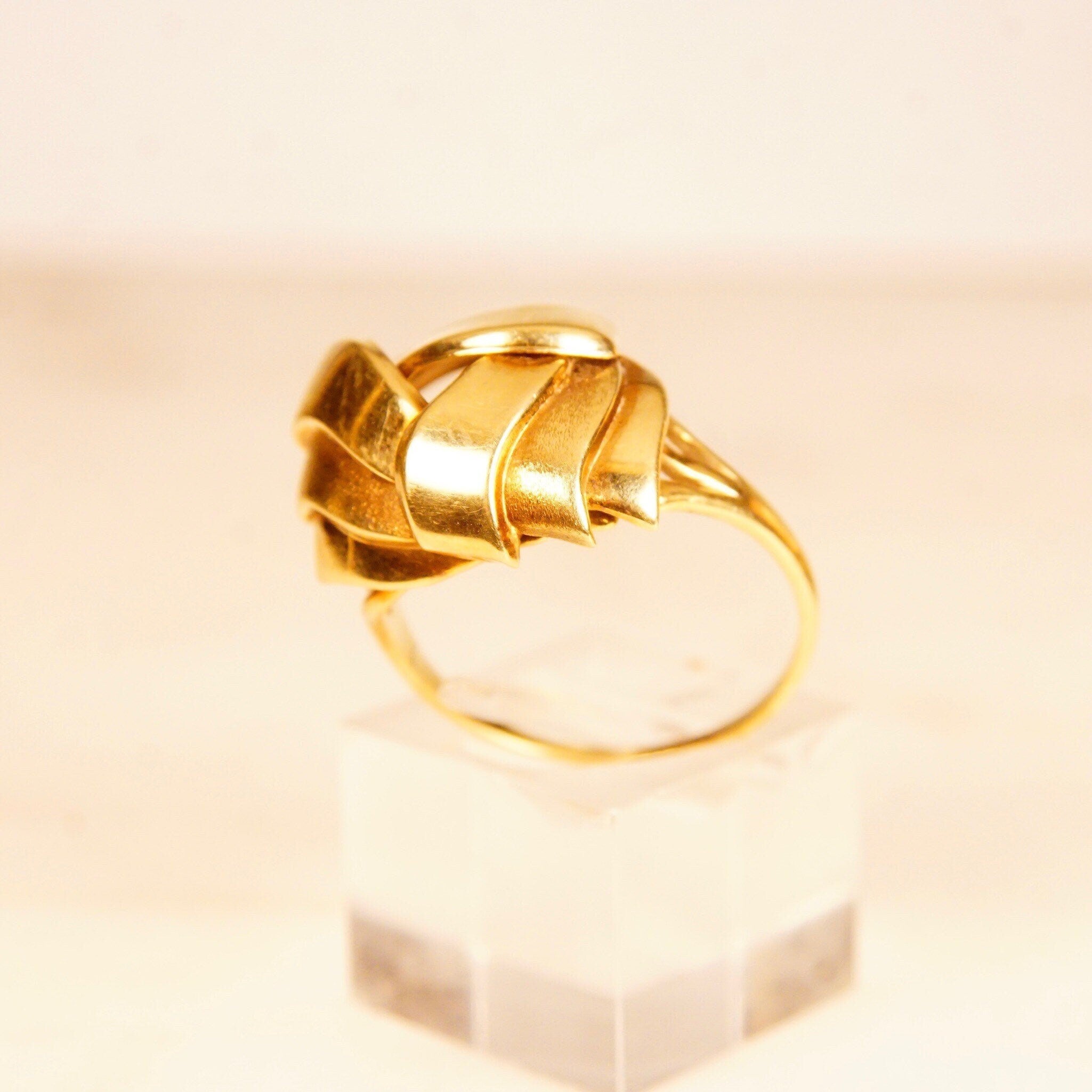 Vintage 585 GERMANY Yellow Gold Layered Dome Ring, Abstract Swirl Dome Ring, Ribbon Wreath Design, Chunky Gold Ring, Size 8 3/4 US