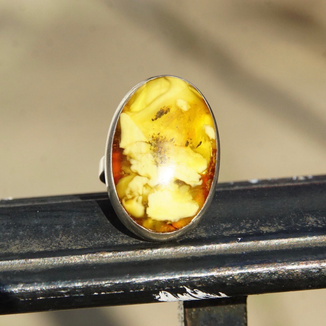 Vintage Baltic Amber Sterling Silver Ring, Large Amber Stone With Incredible Inclusions, Oval Setting, Statement Ring, Size 8 US