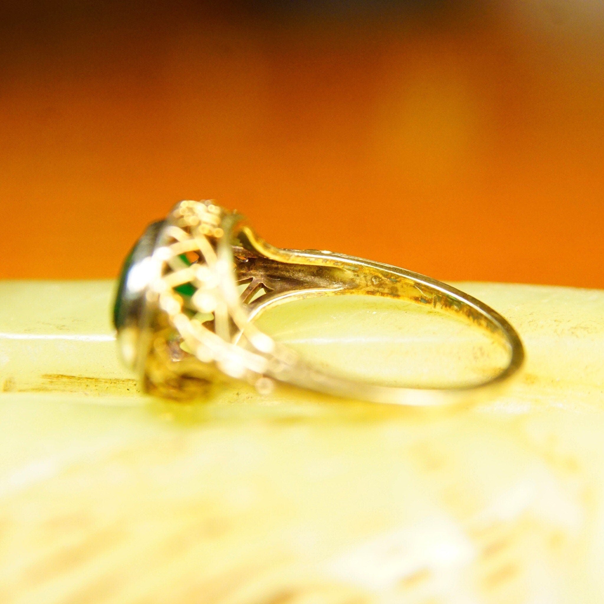 Vintage Art Deco 14K Gold Chrome Tourmaline Cocktail Ring, Yellow Gold Filigree, White Gold Bezel Setting, Oval-Cut Gemstone, Size 6 1/4 US